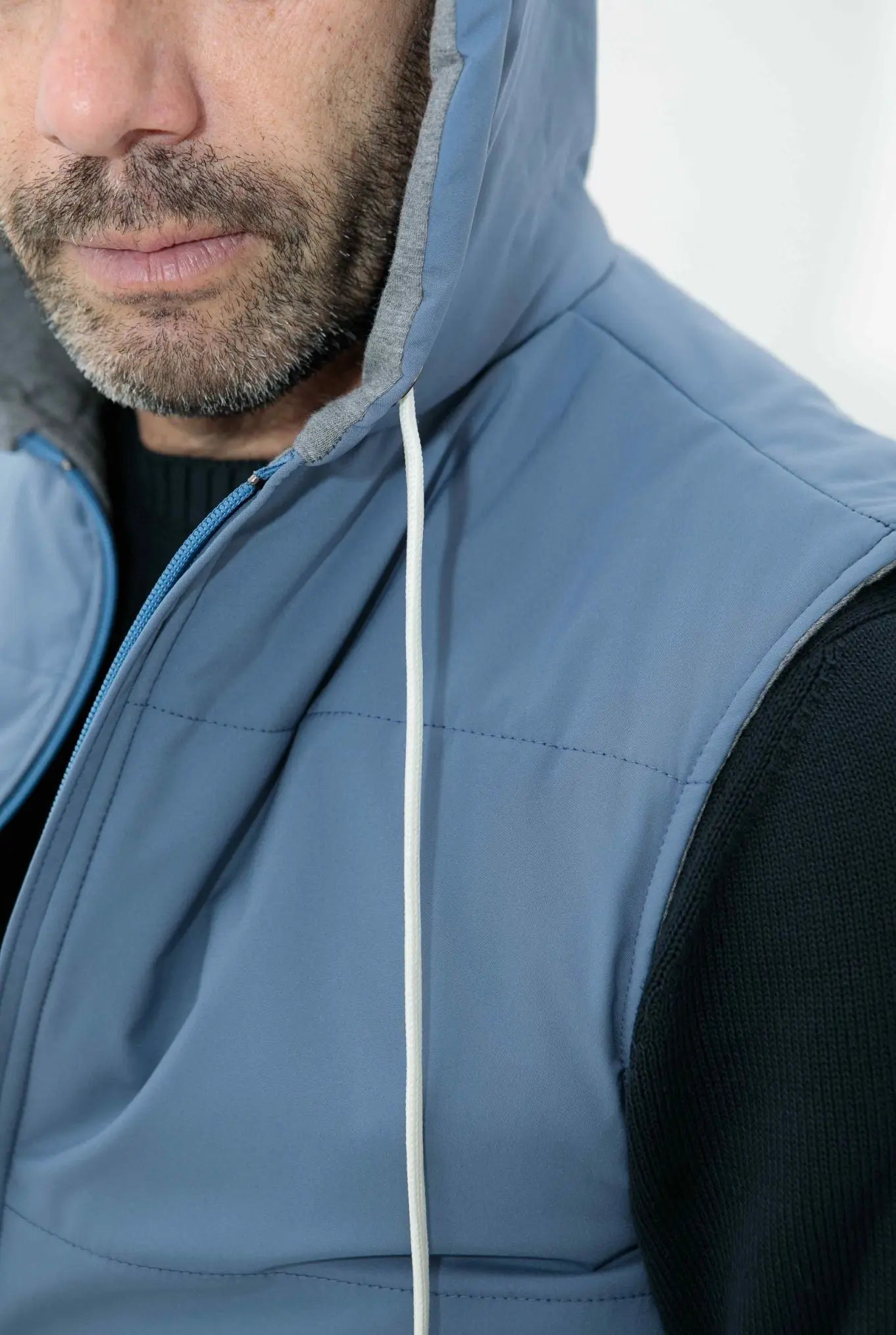 Gilet con Cappuccio Azzurro - Guarino Store