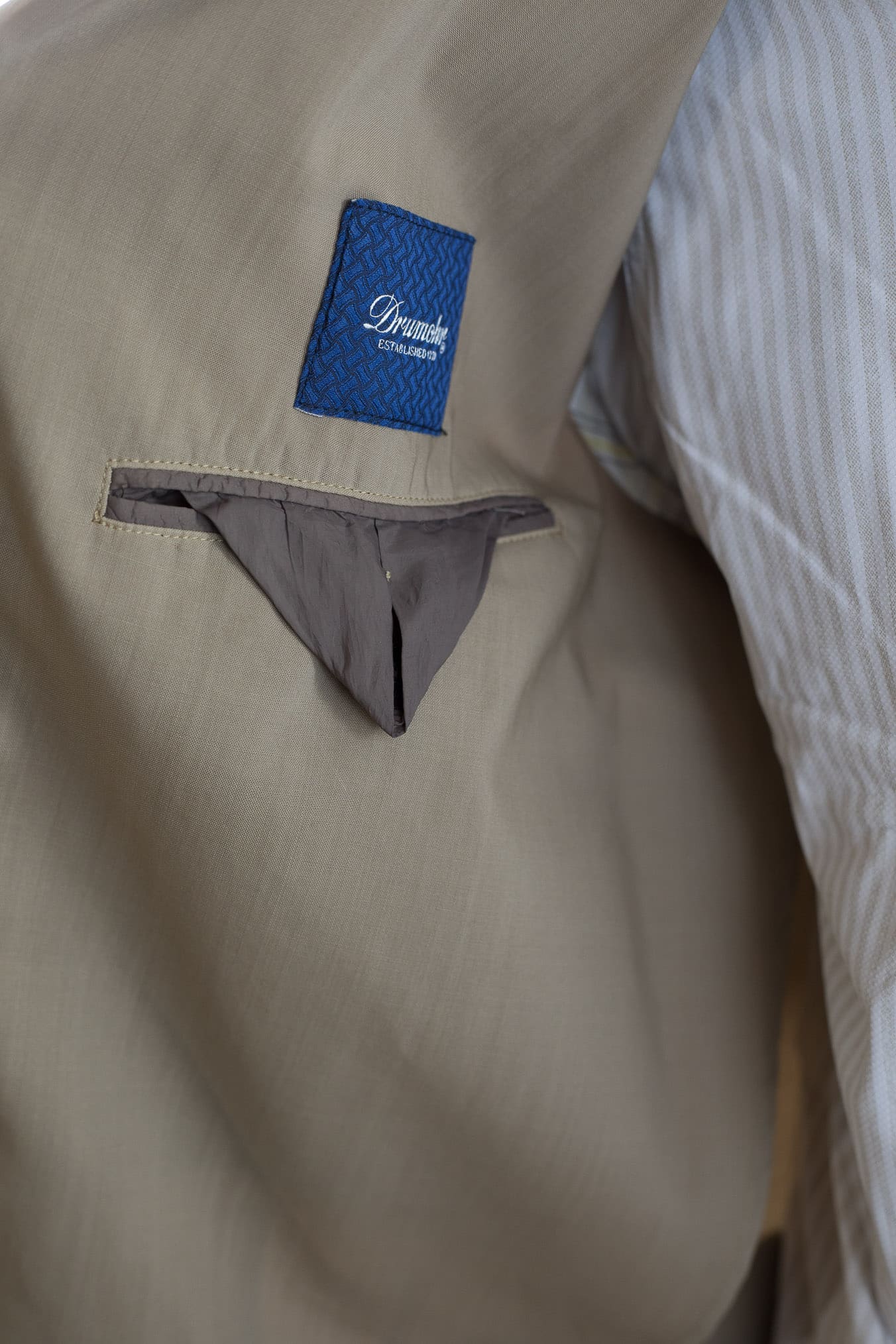 DRUMOHR Abito Fresco Lana Superlight Beige