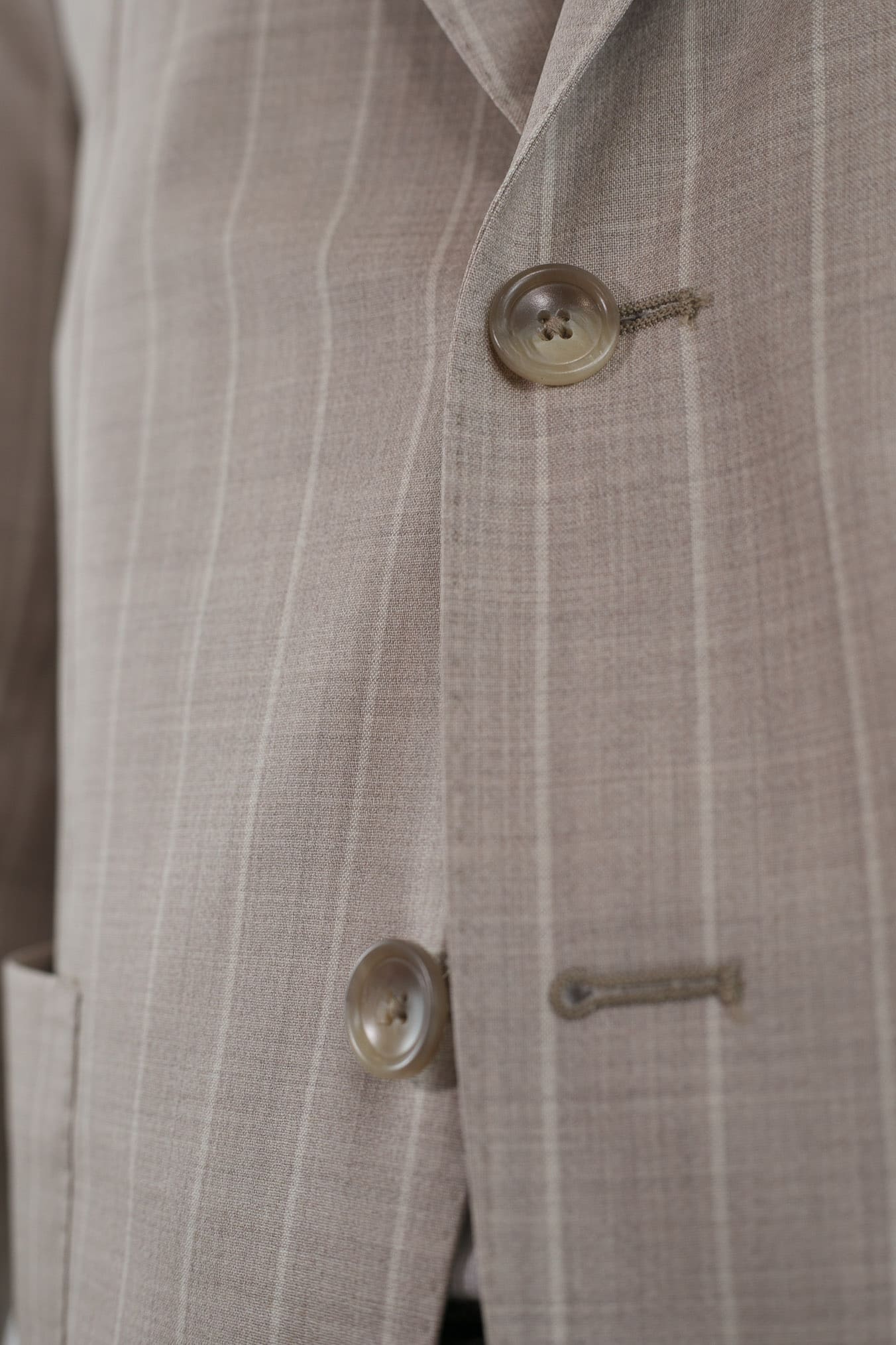 Abito Gessato Monopetto a Lancia Beige - Guarino Store