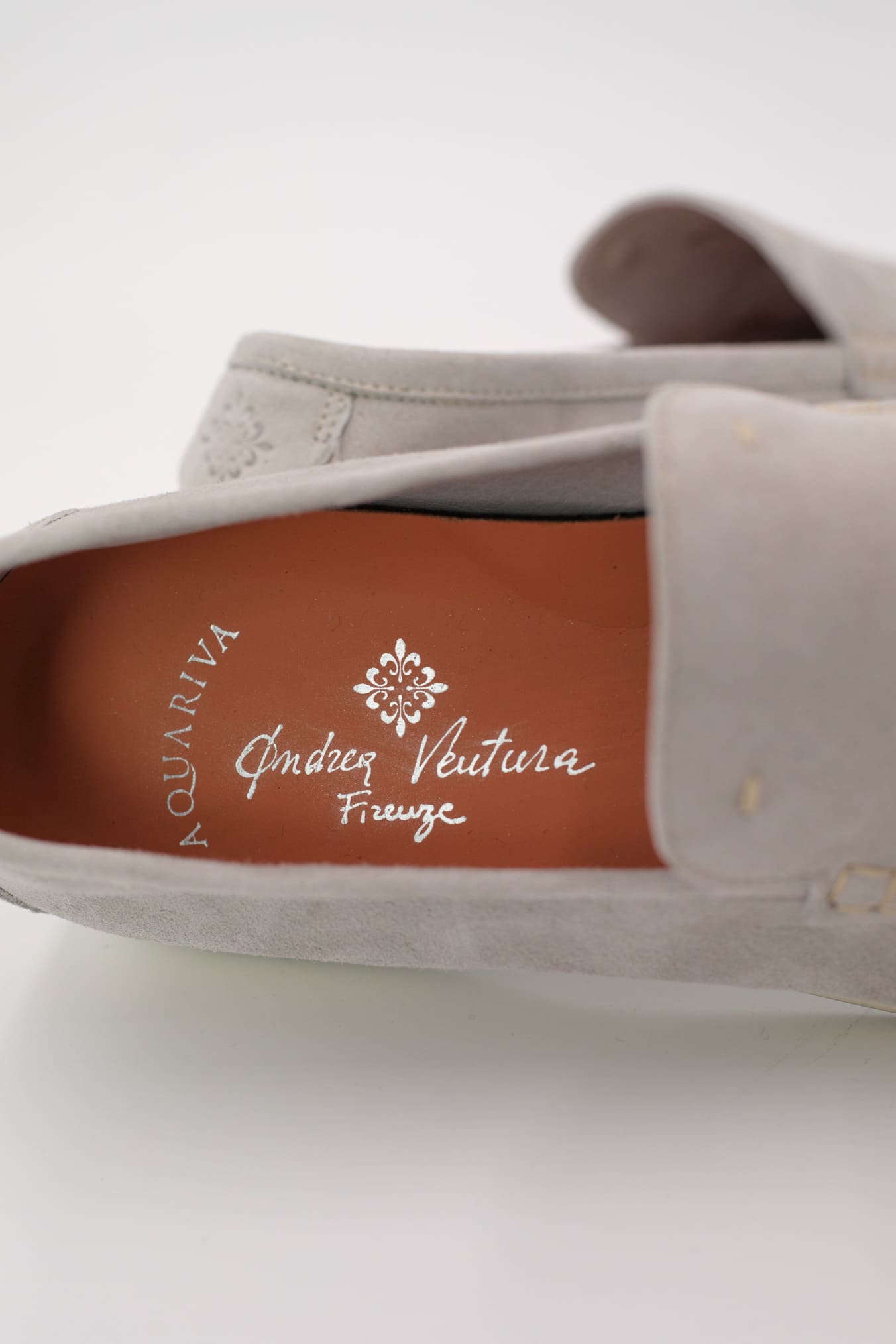 ANDREA VENTURA Mocassini Sfoderati in Suede Gesso