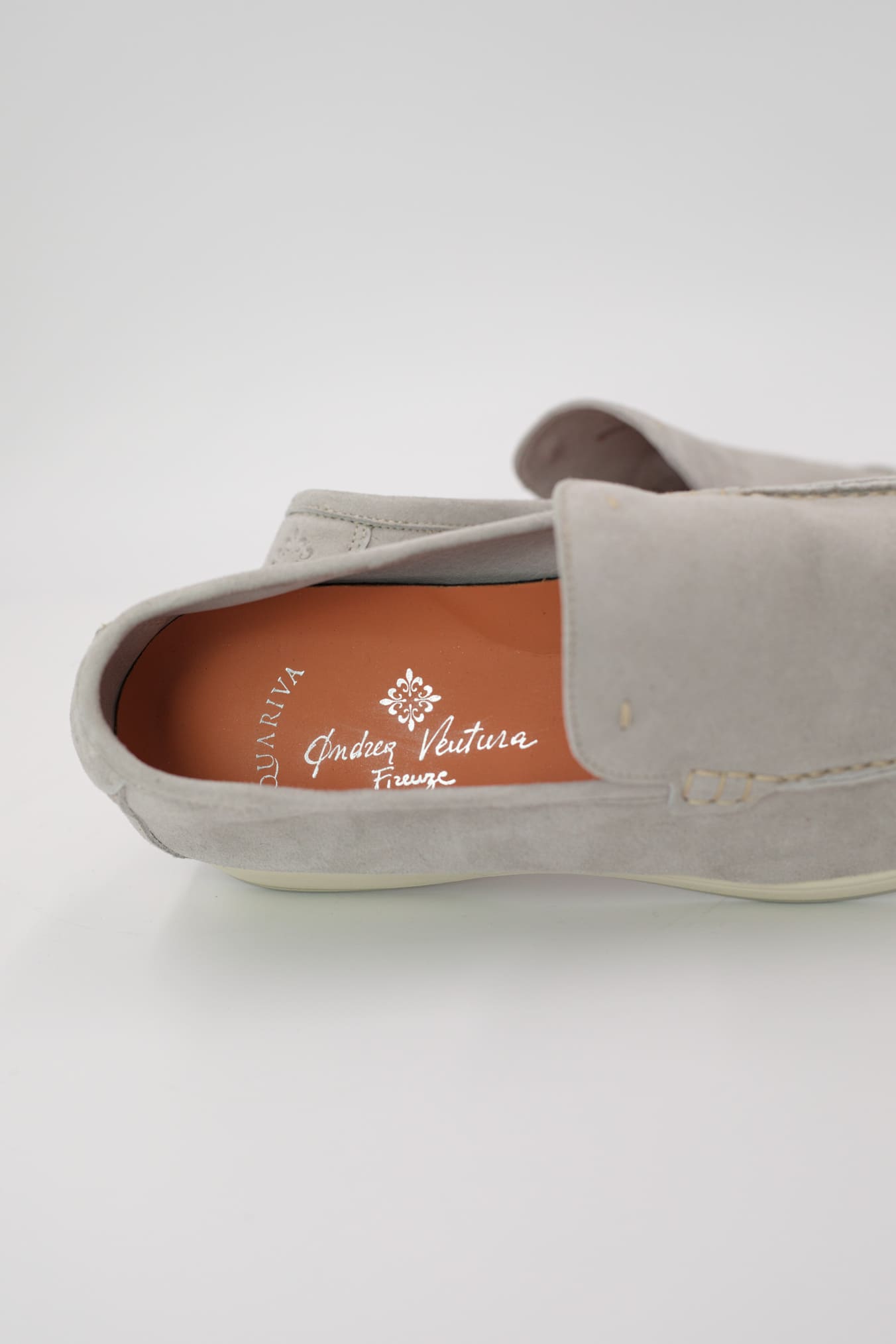 ANDREA VENTURA Mocassini Sfoderati in Suede Gesso