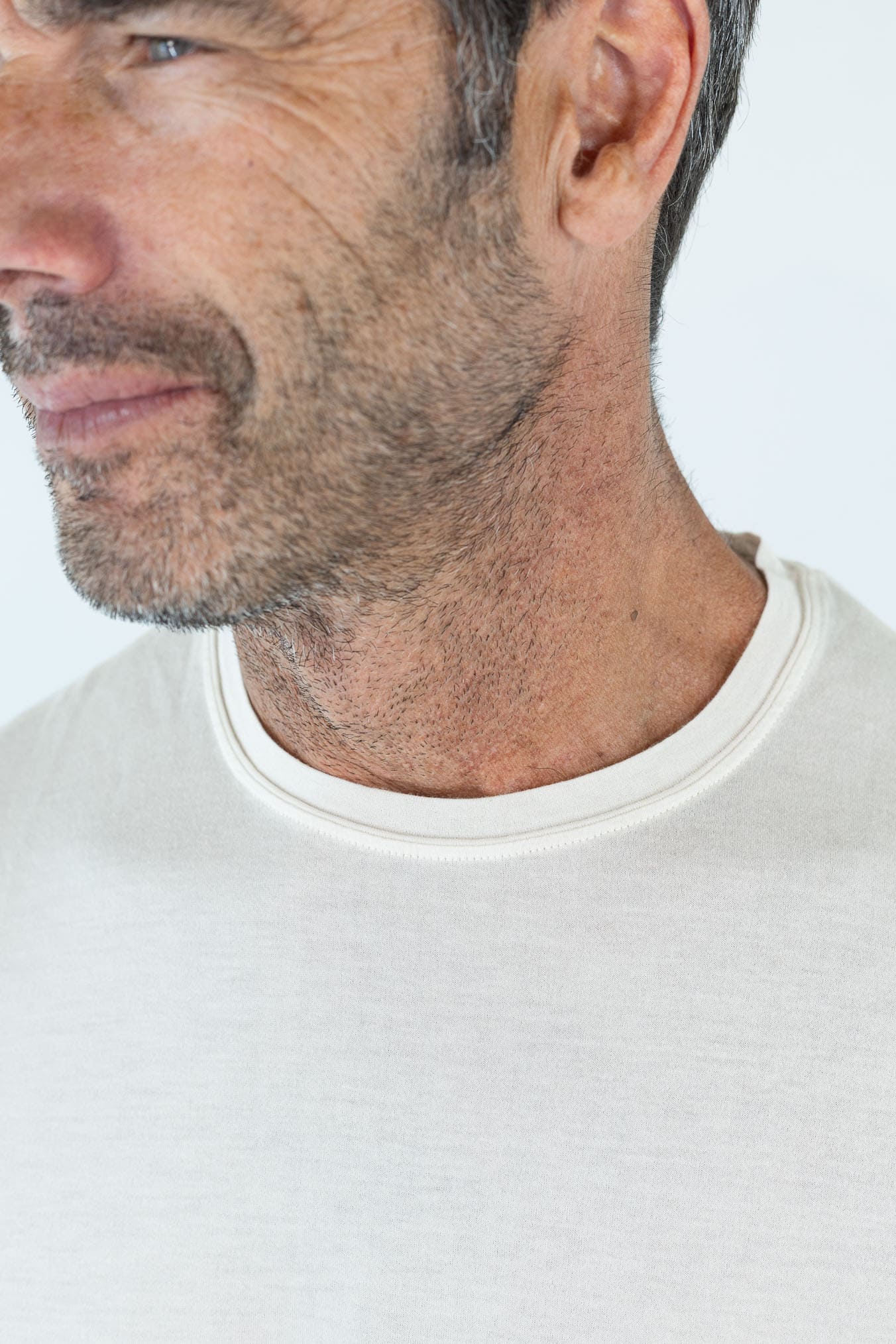 FEDELI T-Shirt "Gary" Cotone Superleggero Avoriomm