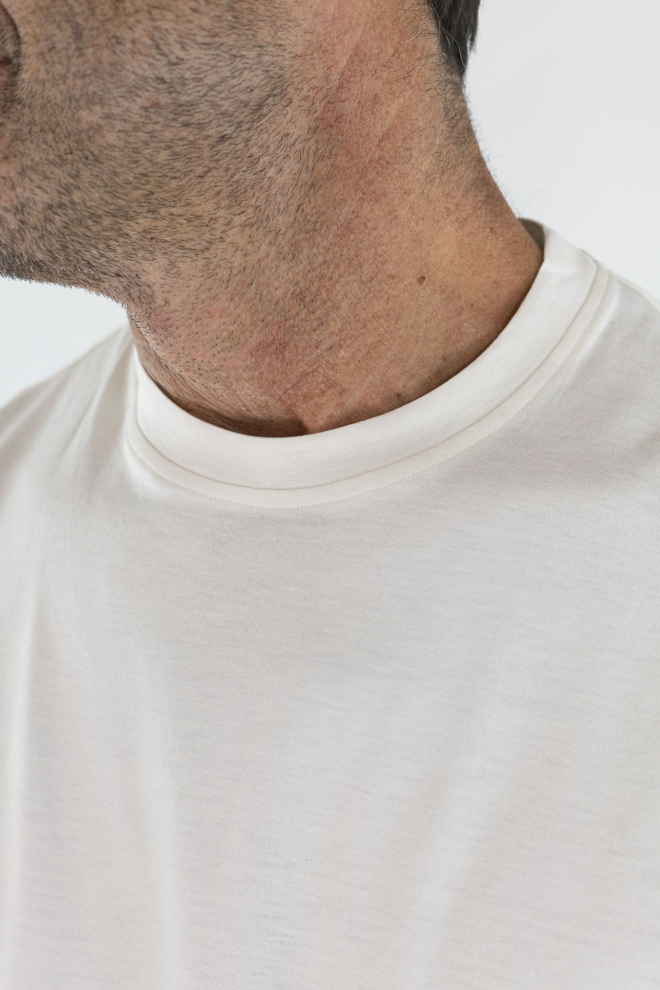 ISAIA T-Shirt Seta e Cotone Bianco