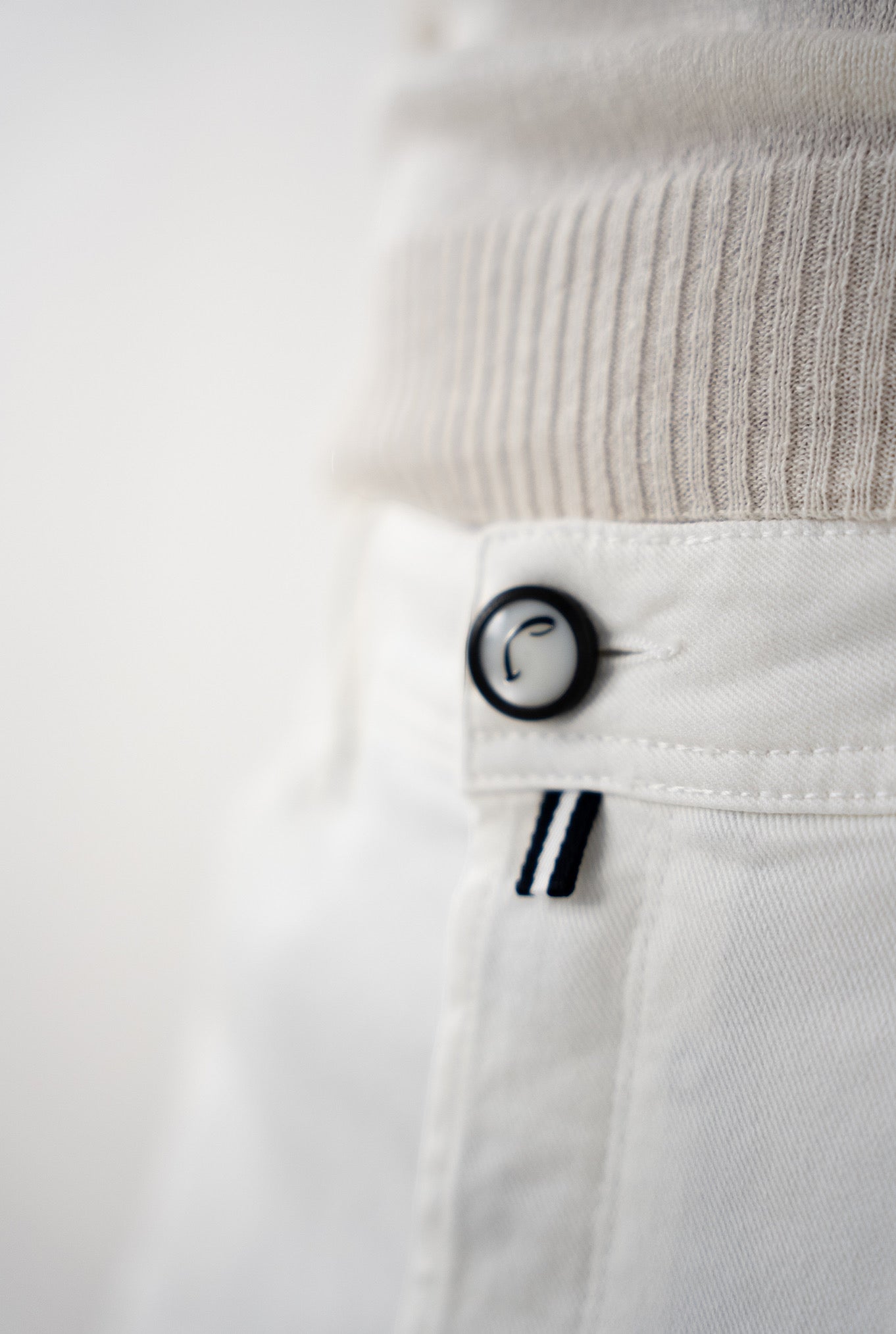 JACOB COHEN Pantaloni Scott Cropped Carrot Fit Bianco LIMITED EDITIONS - Guarino Store