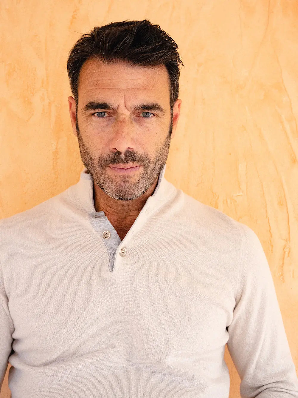 Fedeli pullover 3 bottoni in cashmere sabbia - Guarino Store