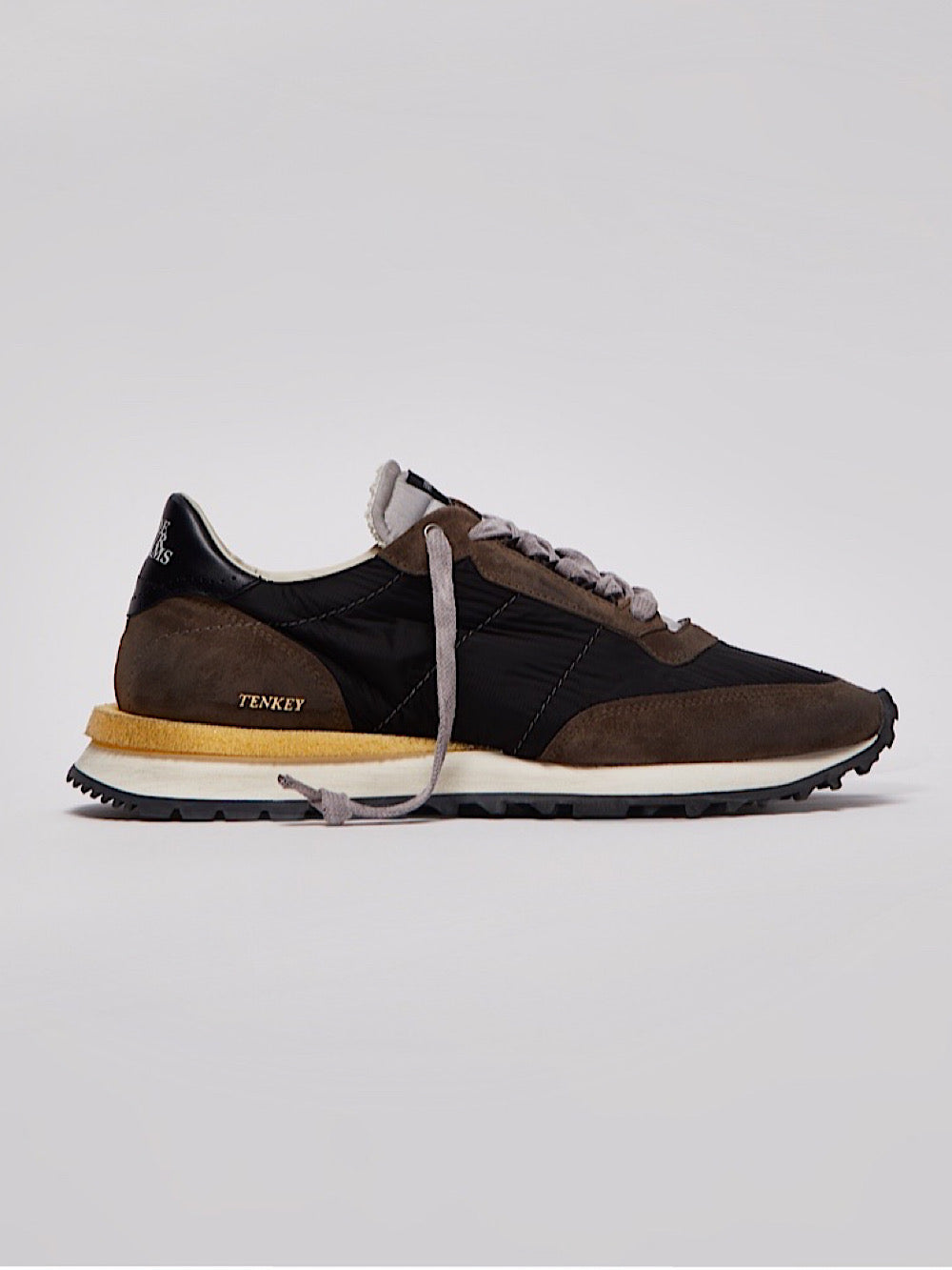 Sneaker Tenkei marrone e nera - Guarino Store