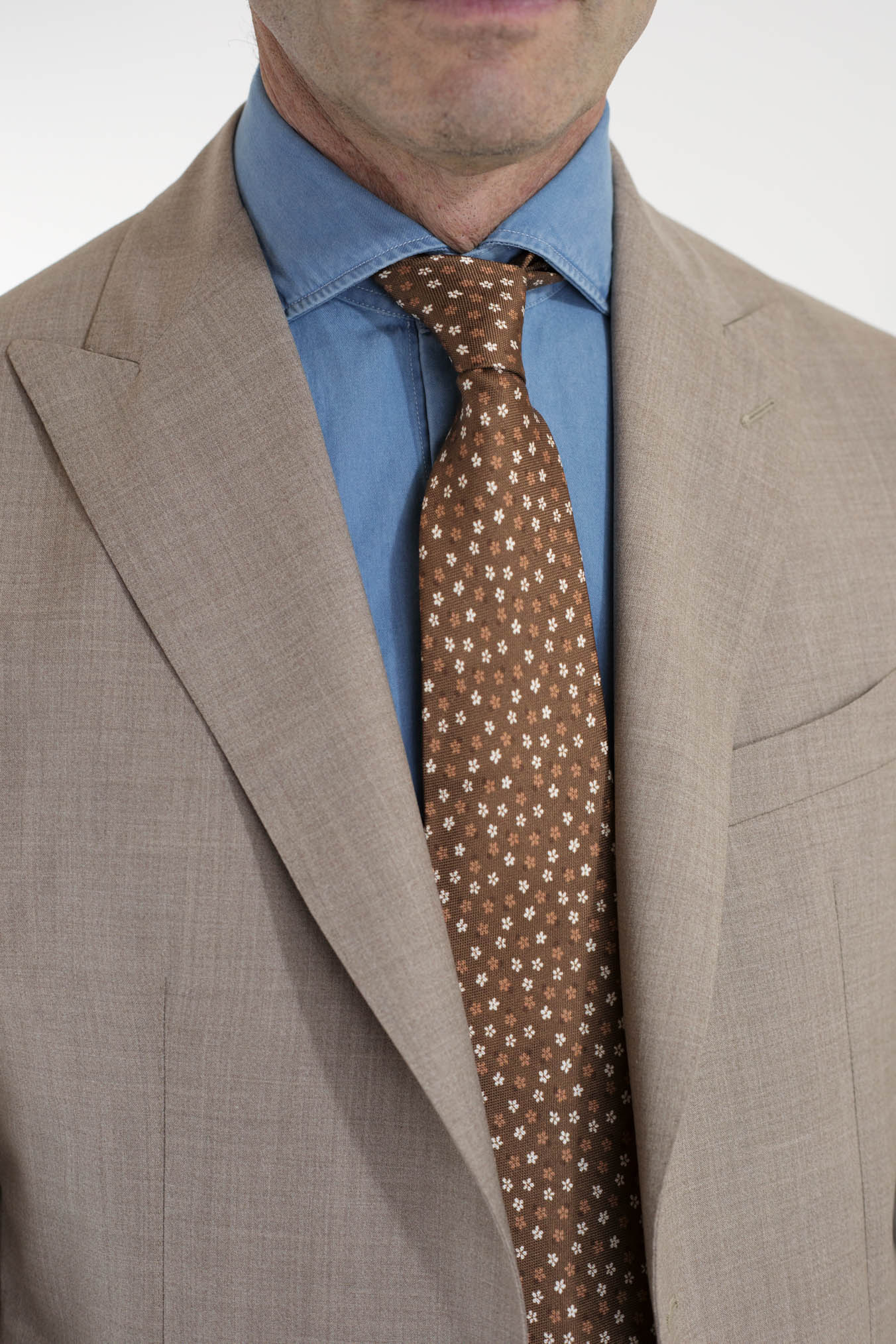 TAGLIATORE Fresh Beige Wool and Silk Single-Breasted Suit