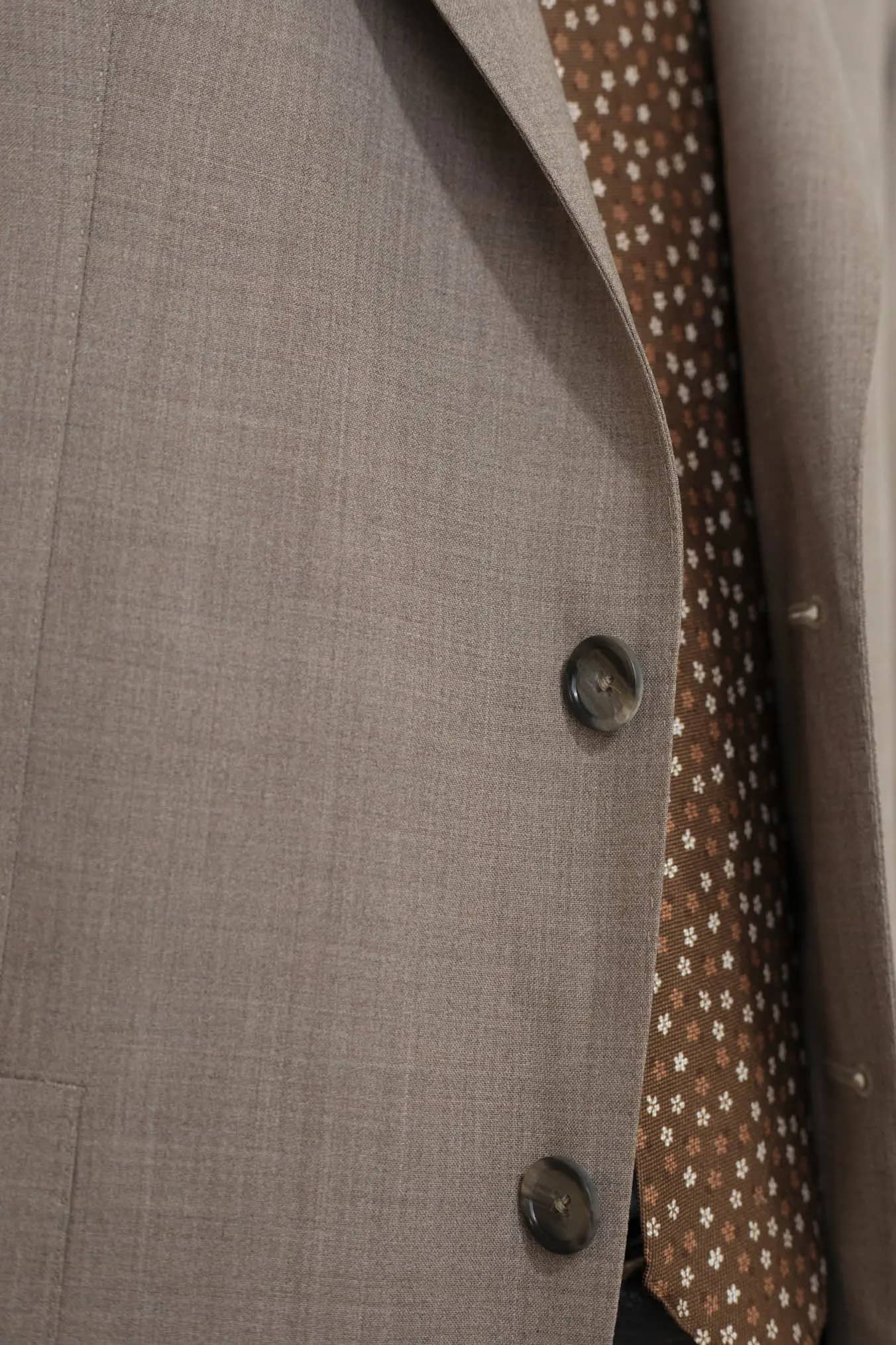ABITO Monopetto Fresco Lana e Seta Beige - Guarino Store