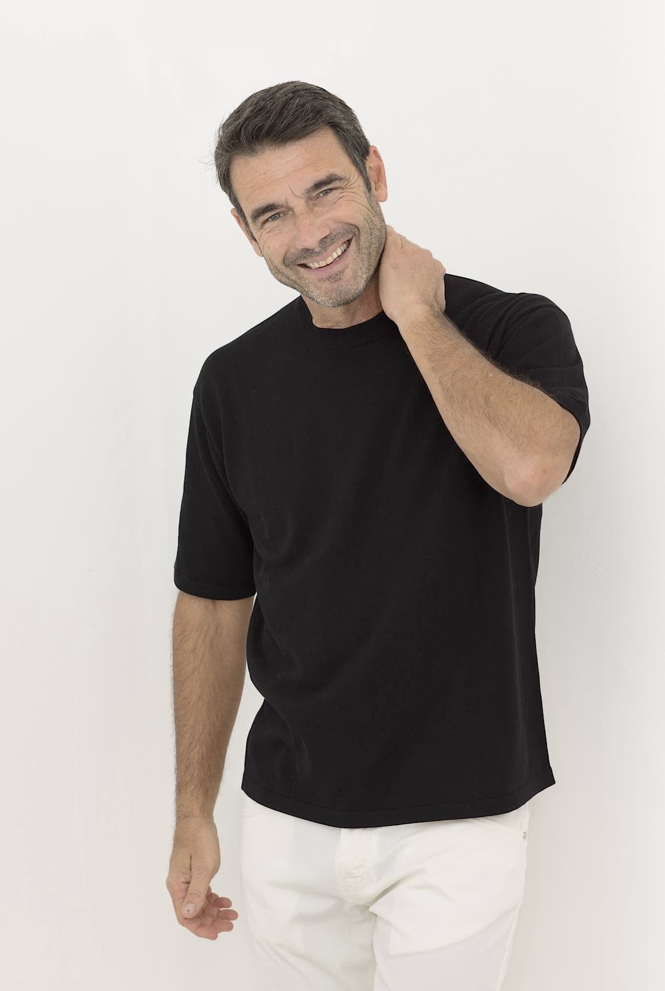 Girocollo Maniche Corte Boxy Nero - Guarino Store