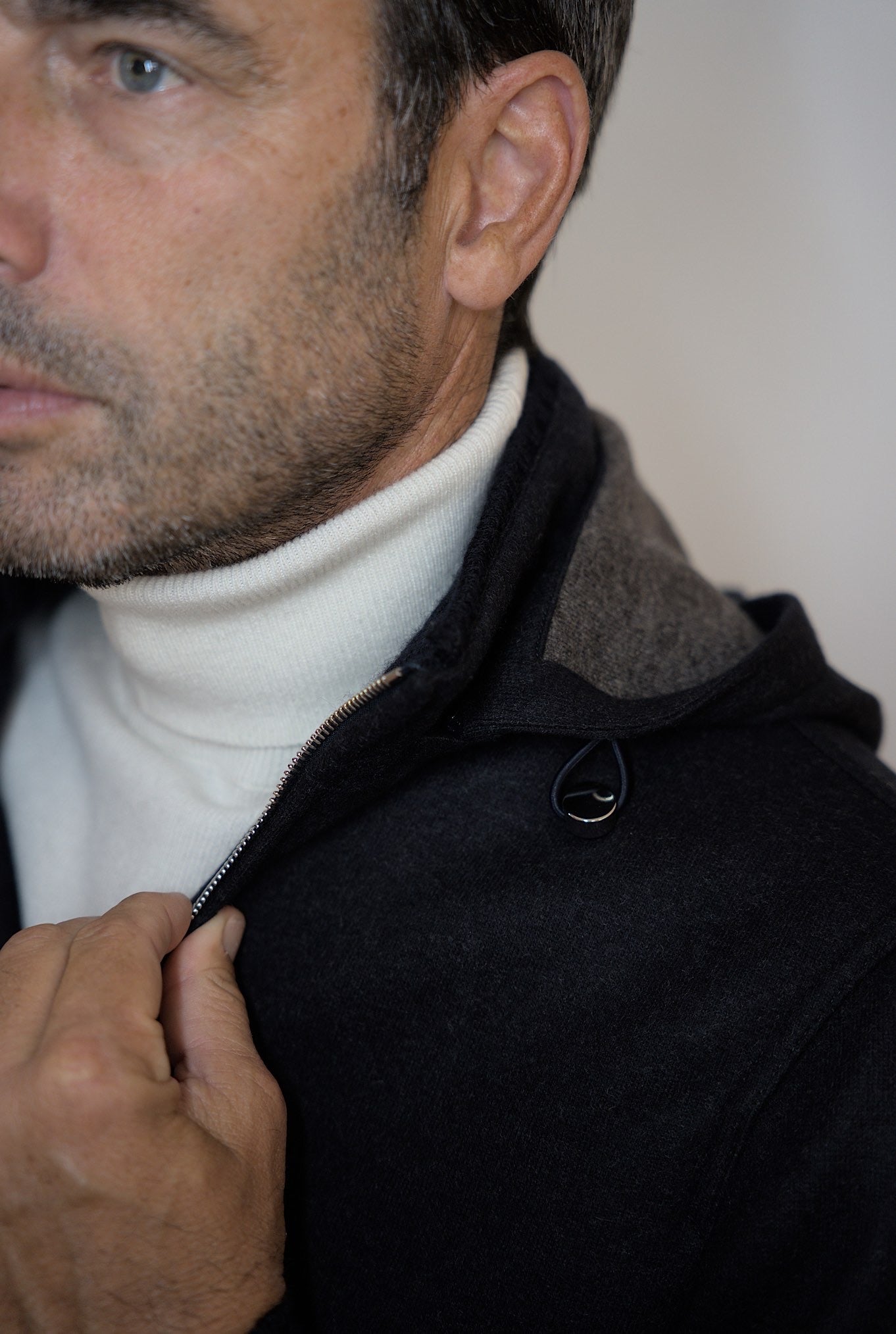 MANDELLI Cashmere Jacket with Detachable Hood