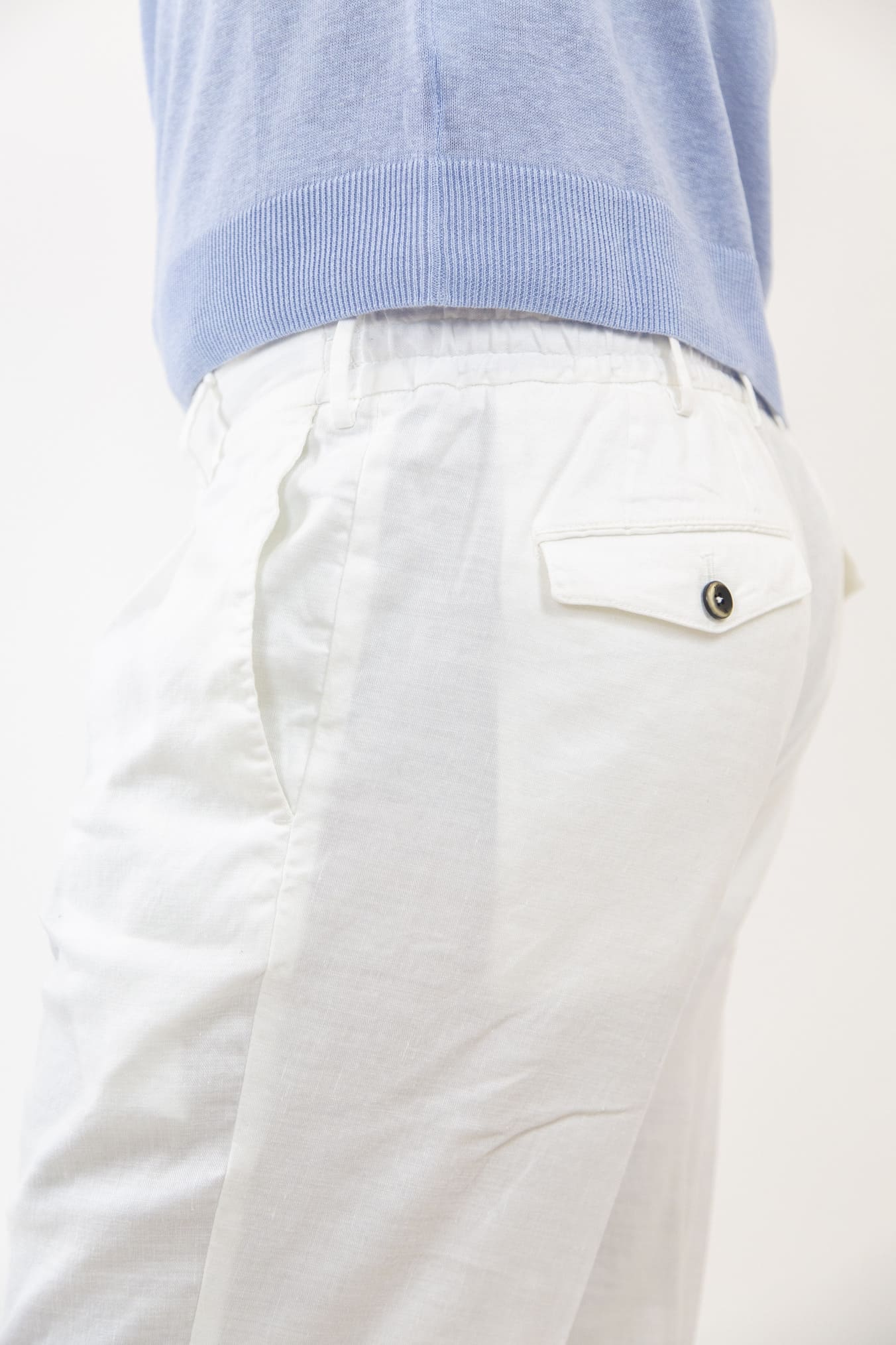 PT SHORTS  shorts with pleats and removable drawstring in white linen and cotton