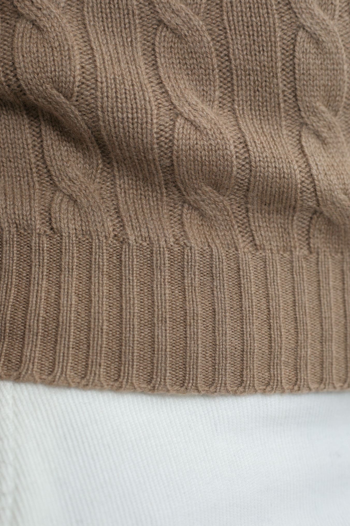 GUARINO Camel Cashmere Cable Knit Turtleneck