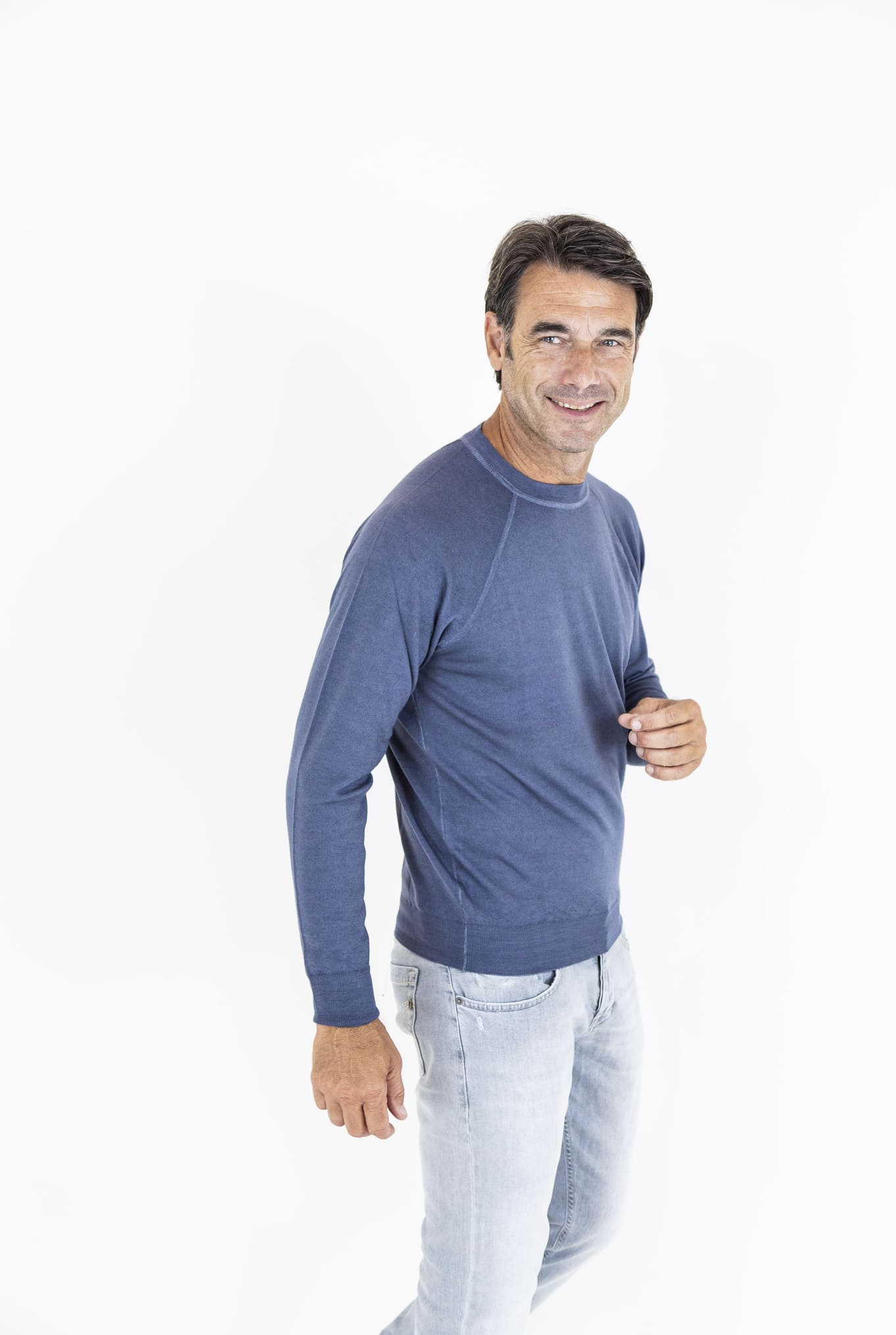 FEDELI Crewneck Raglan Sweater Blue Denim Washed