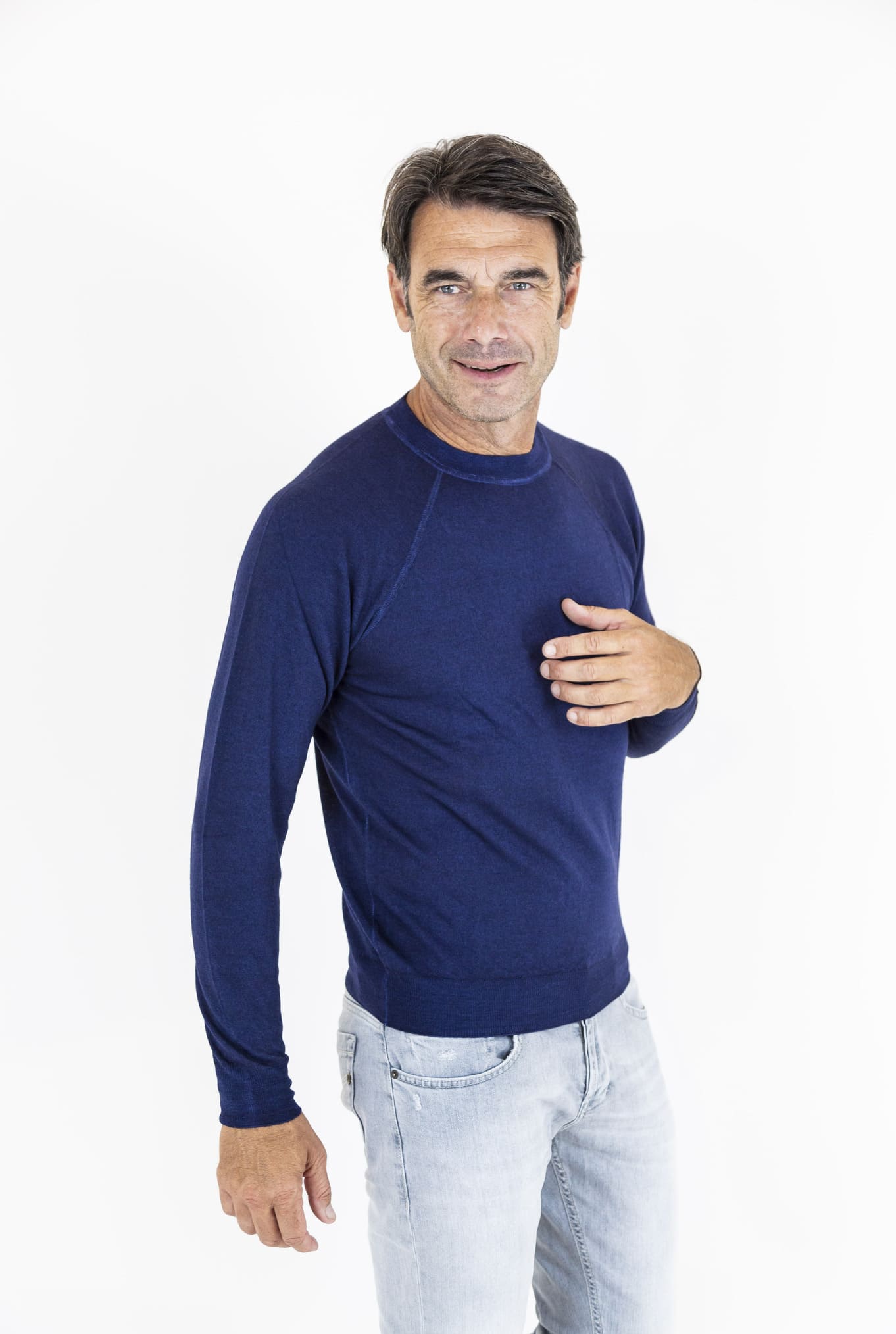 FEDELI Crewneck Raglan Sweater Royal Blue Washed