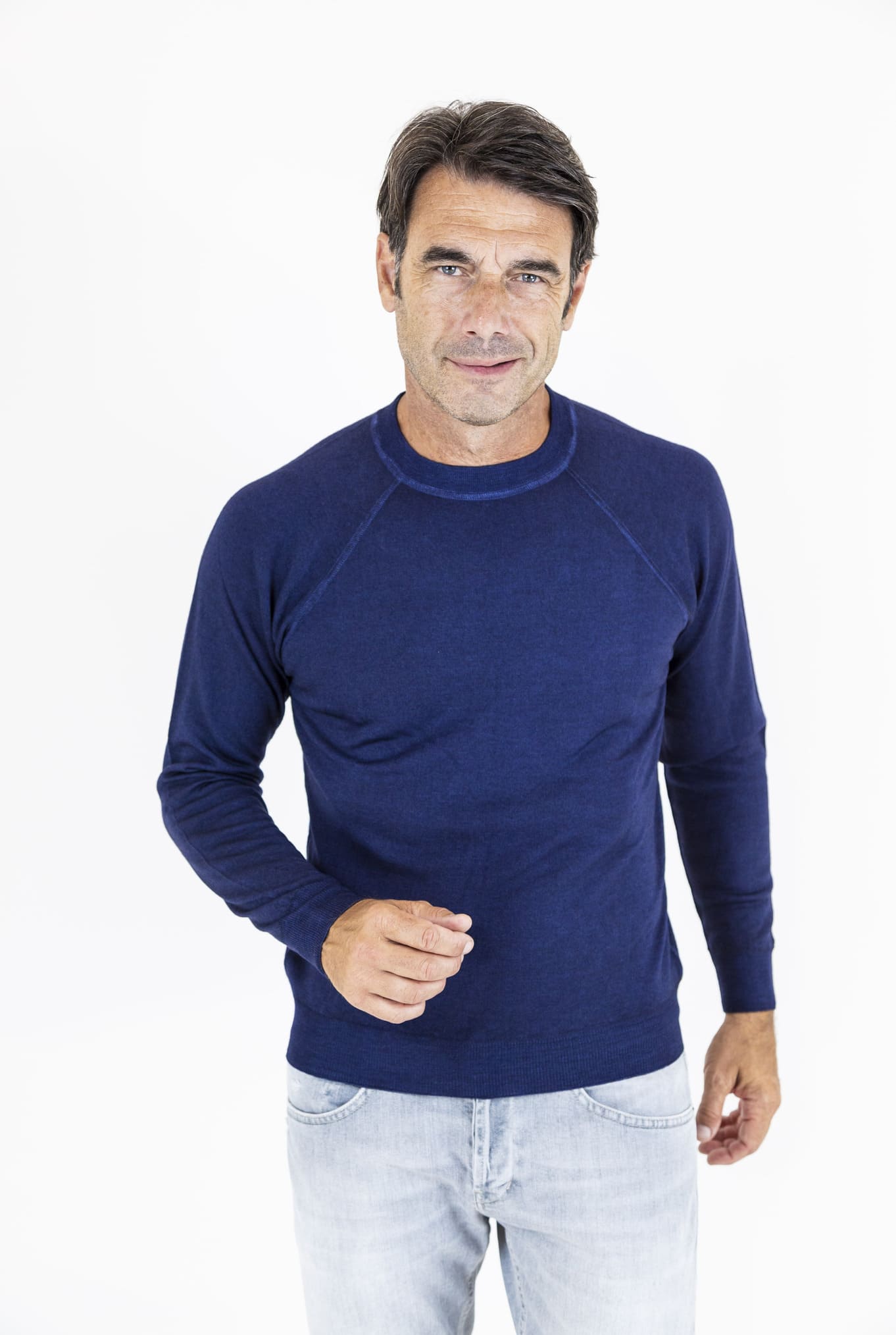 FEDELI Crewneck Raglan Sweater Royal Blue Washed