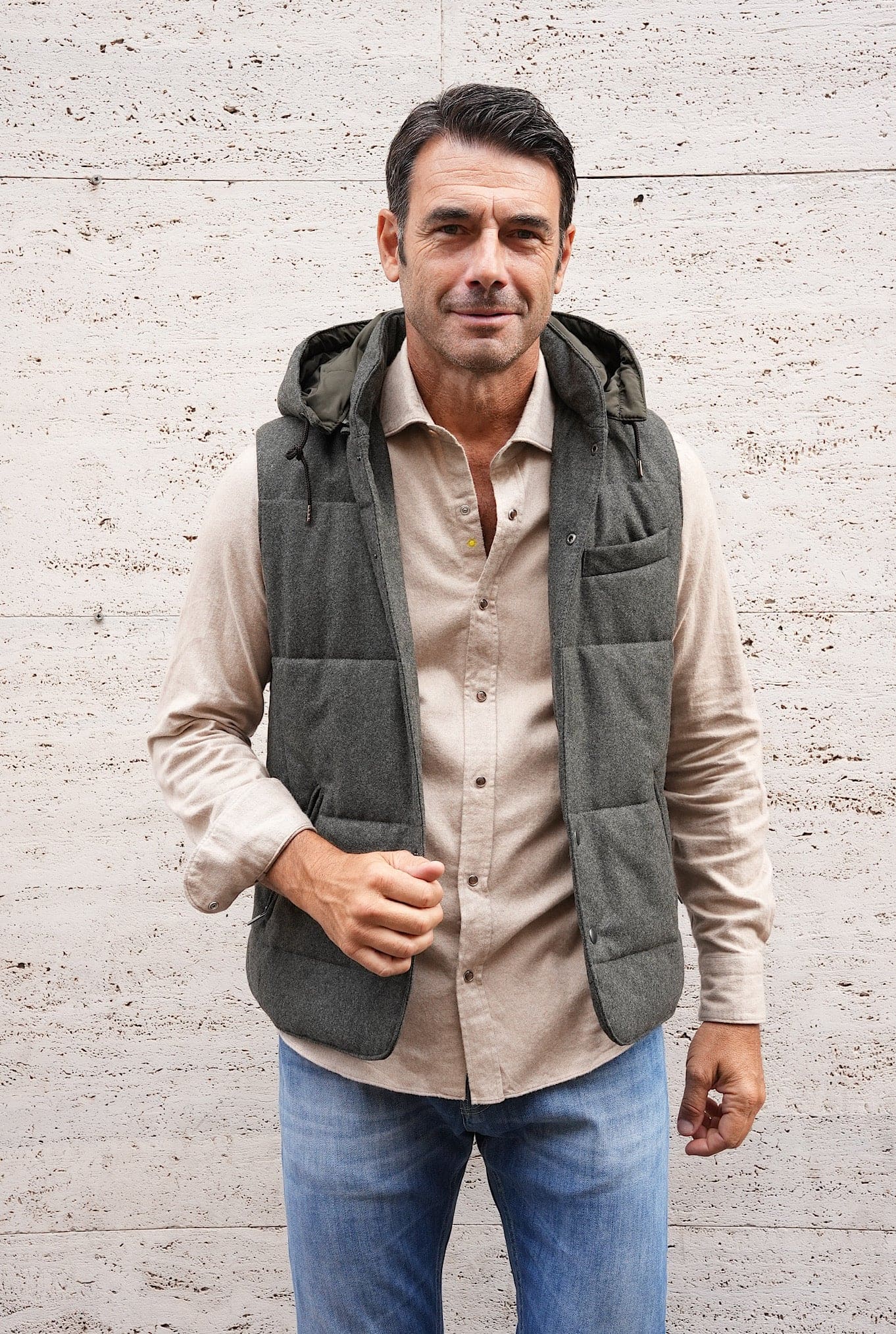 GUARINO Gilet di Lana con Cappuccio Staccabile Verde