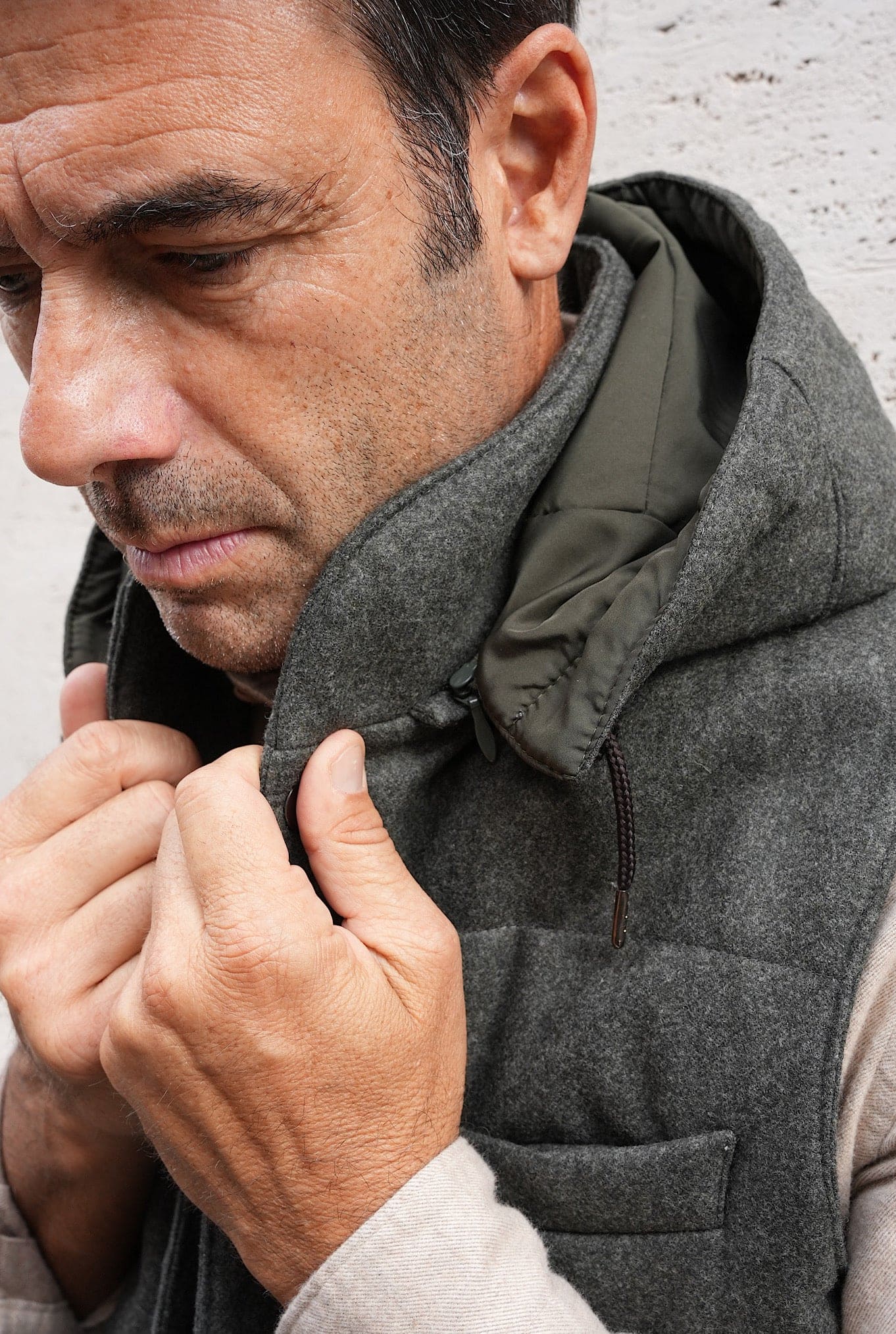 GUARINO Gilet di Lana con Cappuccio Staccabile Verde