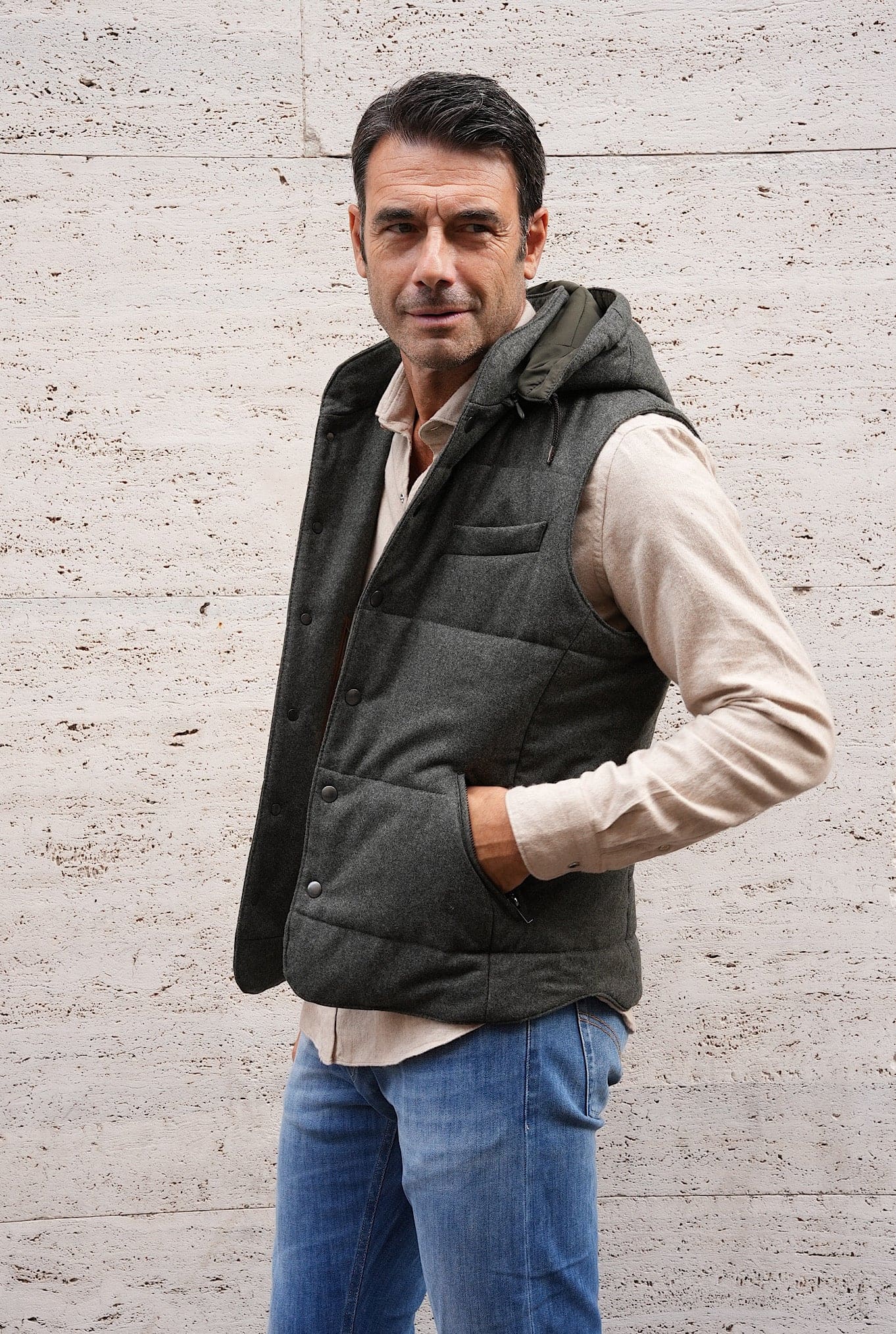 GUARINO Gilet di Lana con Cappuccio Staccabile Verde