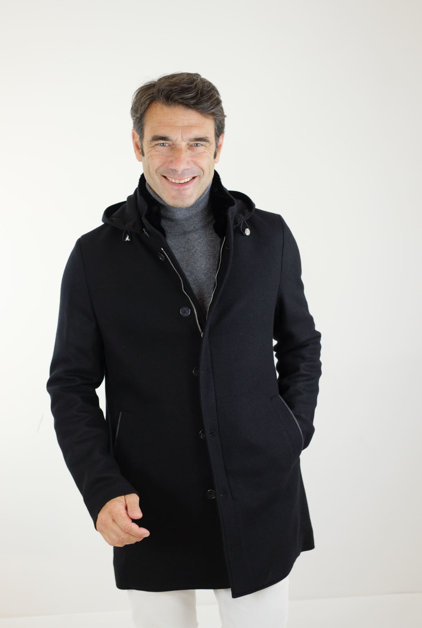 Cappotto in Jersey di Cashmere Cappuccio Removibile Nero