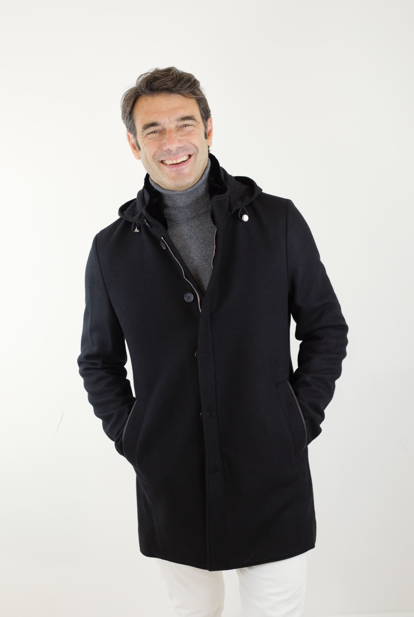 MANDELLI Cappotto in Cashmere Cappuccio Staccabile Nero