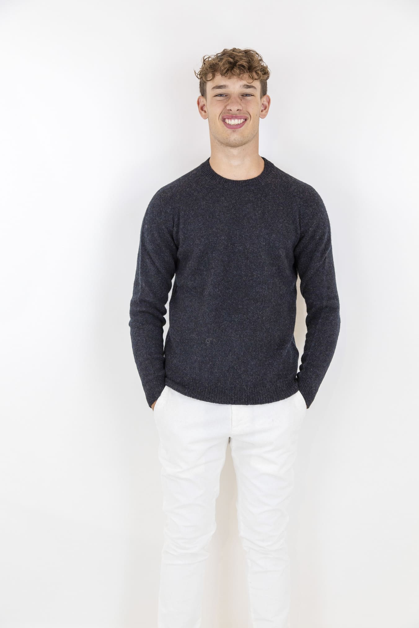 Merino Baby Camel Black Crewneck