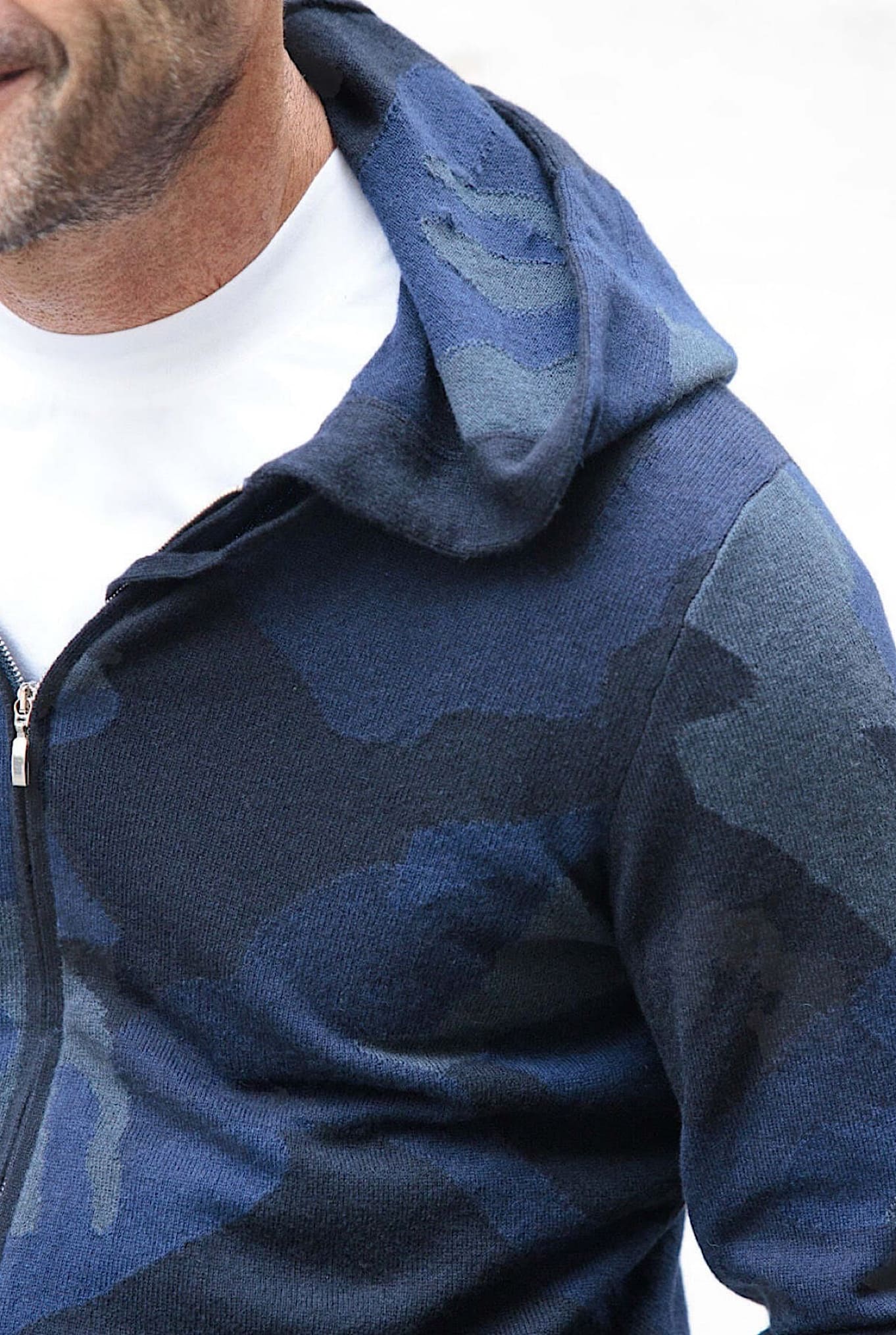 Felpa con Cappuccio Cashmere Intarsi a Mano Camouflage Blu