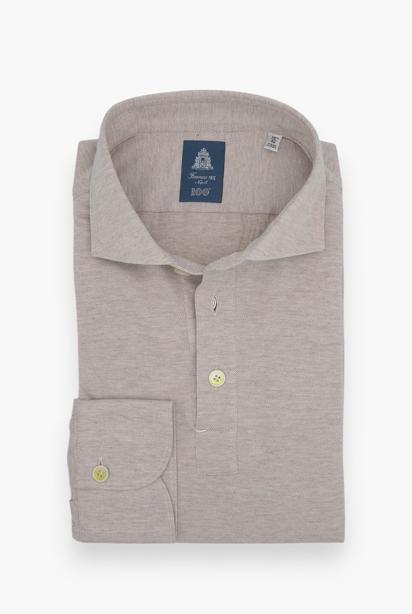 FINAMORE specializes in high quality tailored shirts.