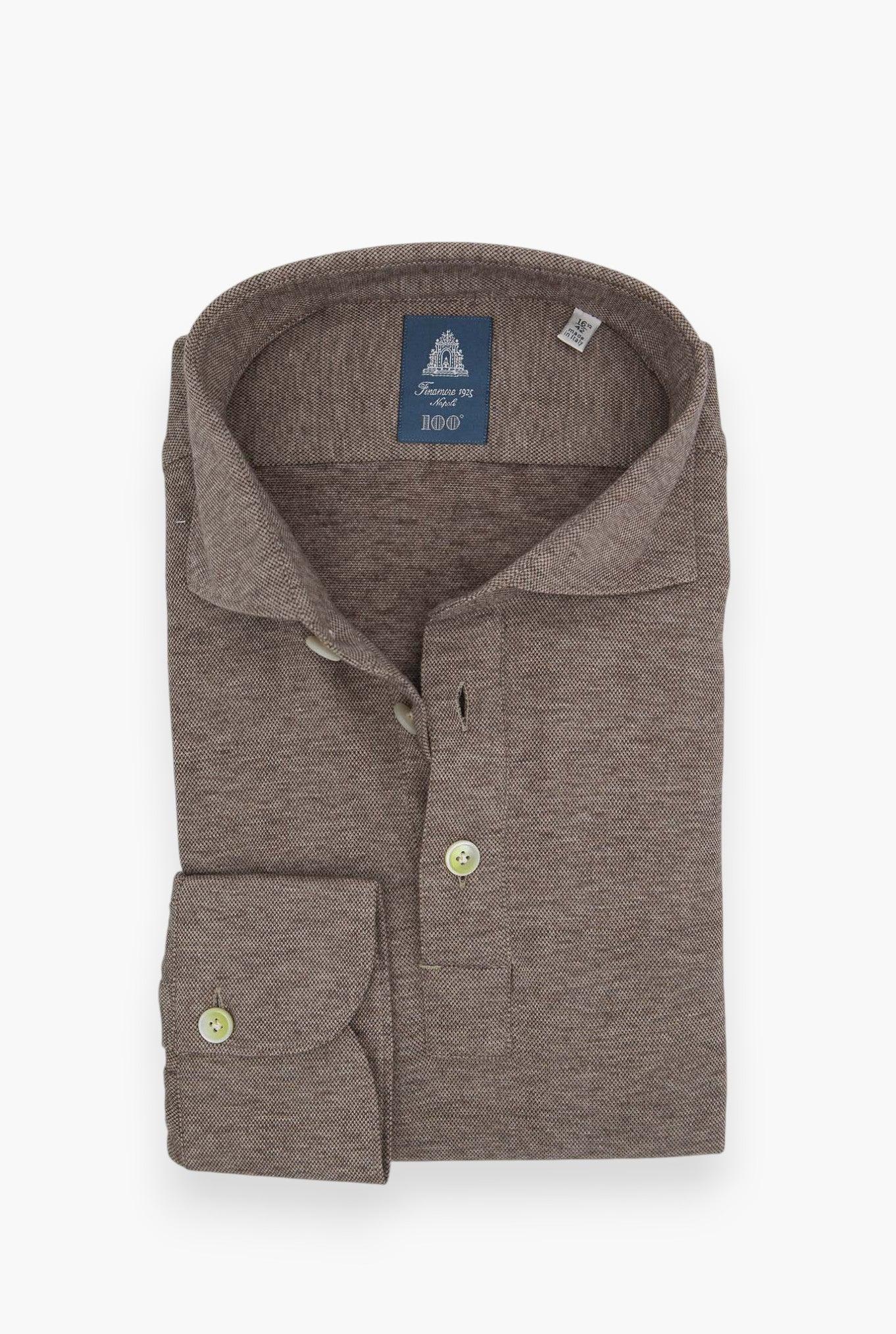 FINAMORE specializes in high quality tailored shirts.