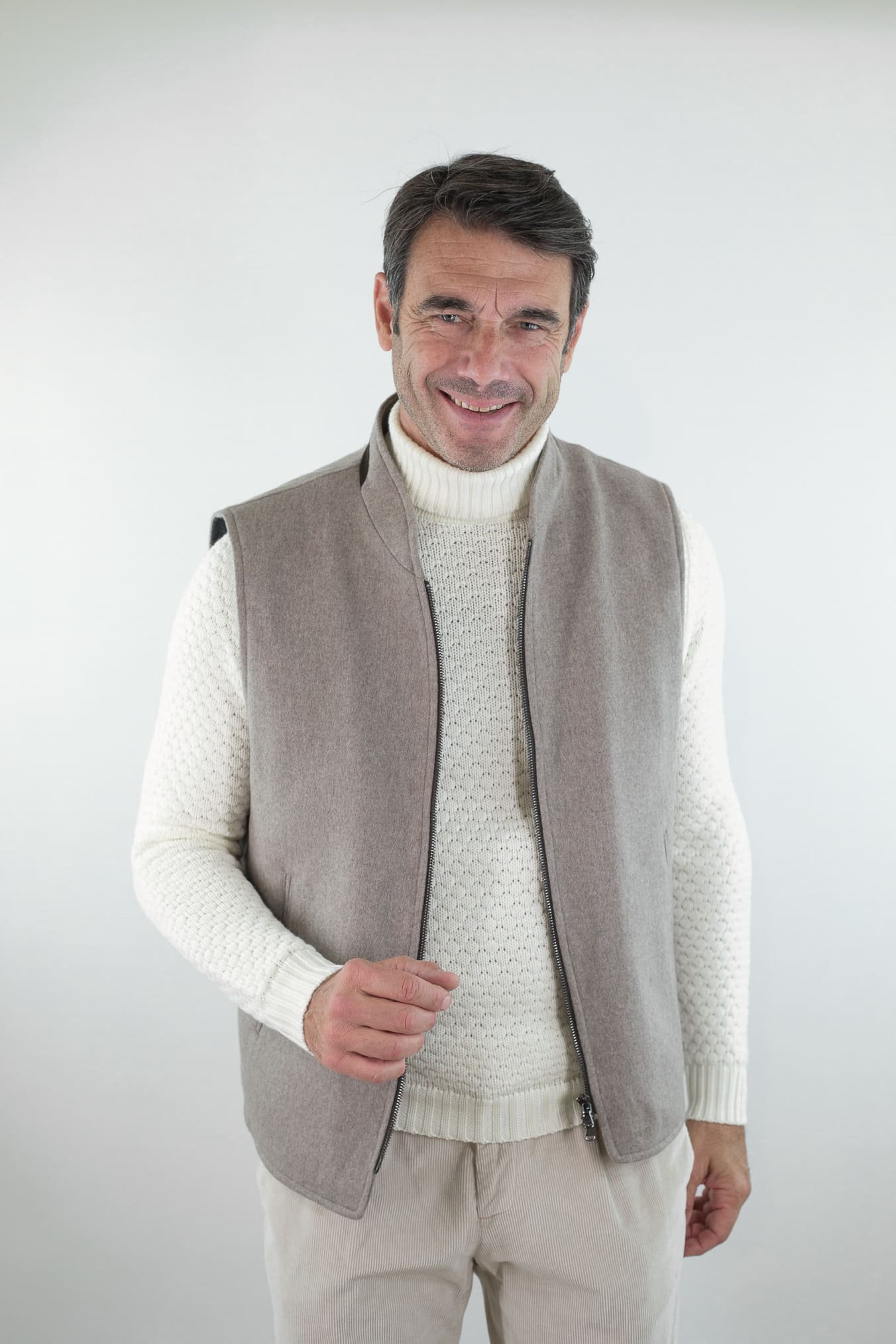 GUARINO Gilet Cashmere Loro Piana Beige