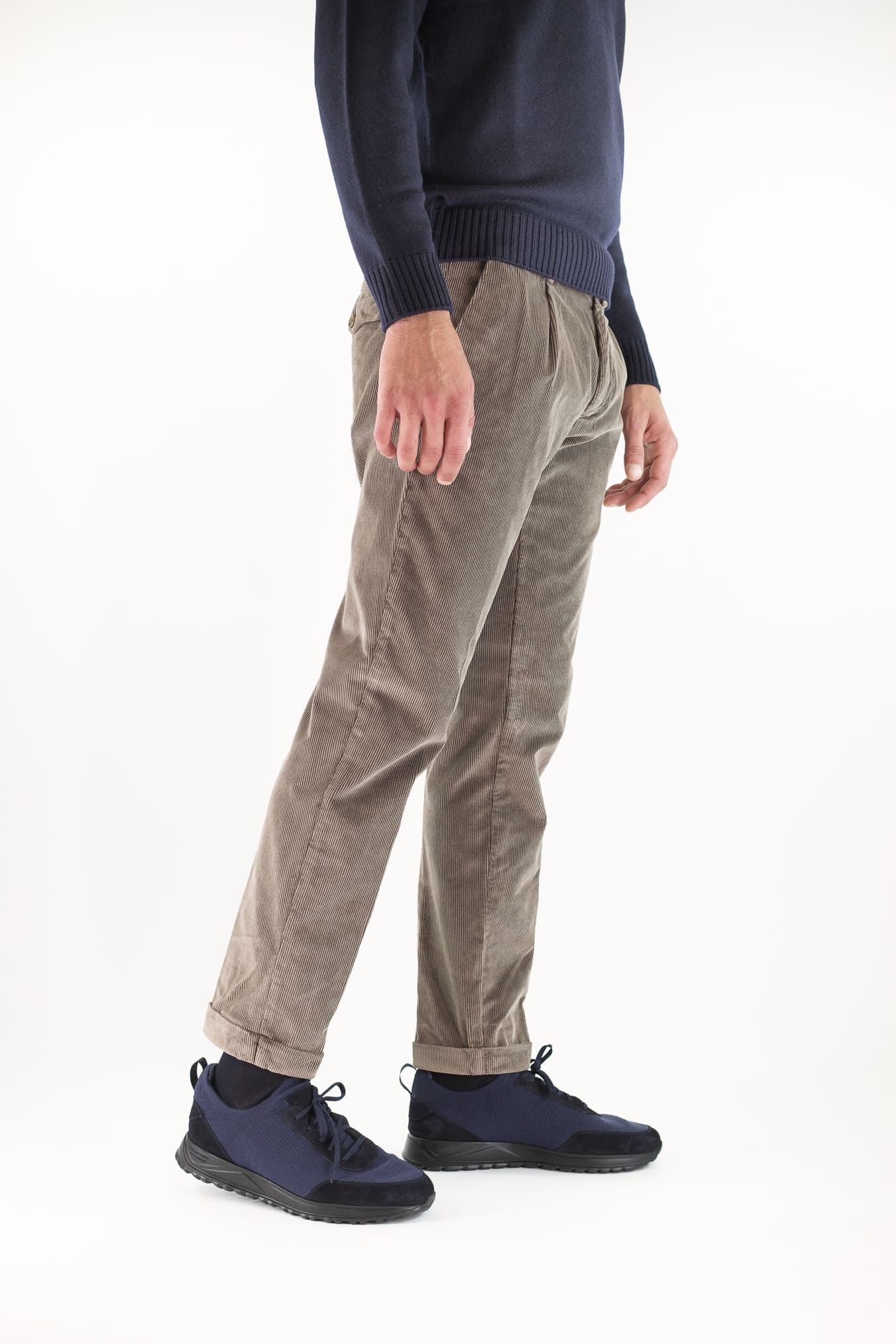 MYTHS Pantaloni Velluto Lavato Marrone