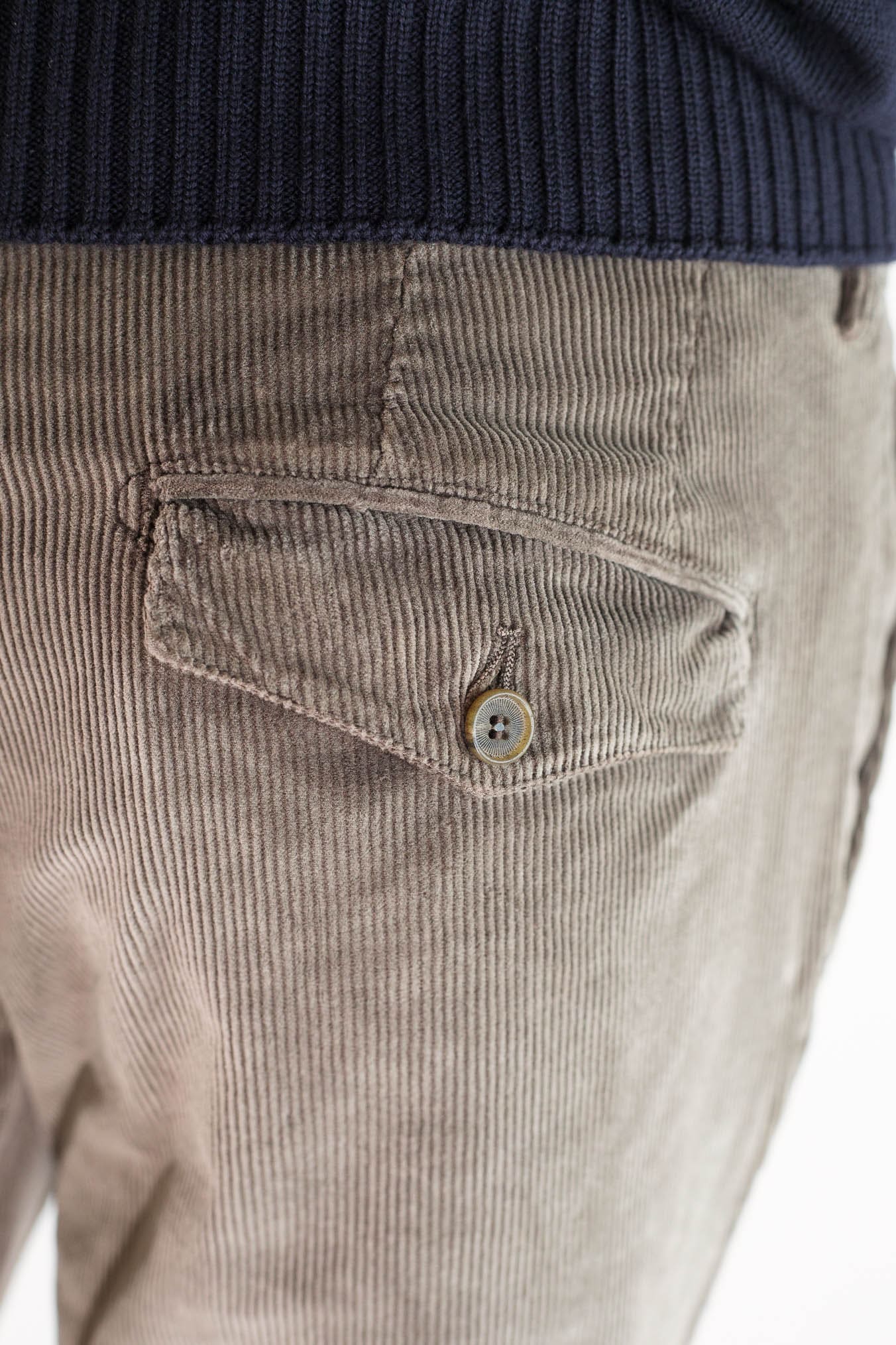 MYTHS Pantaloni Velluto Lavato Marrone