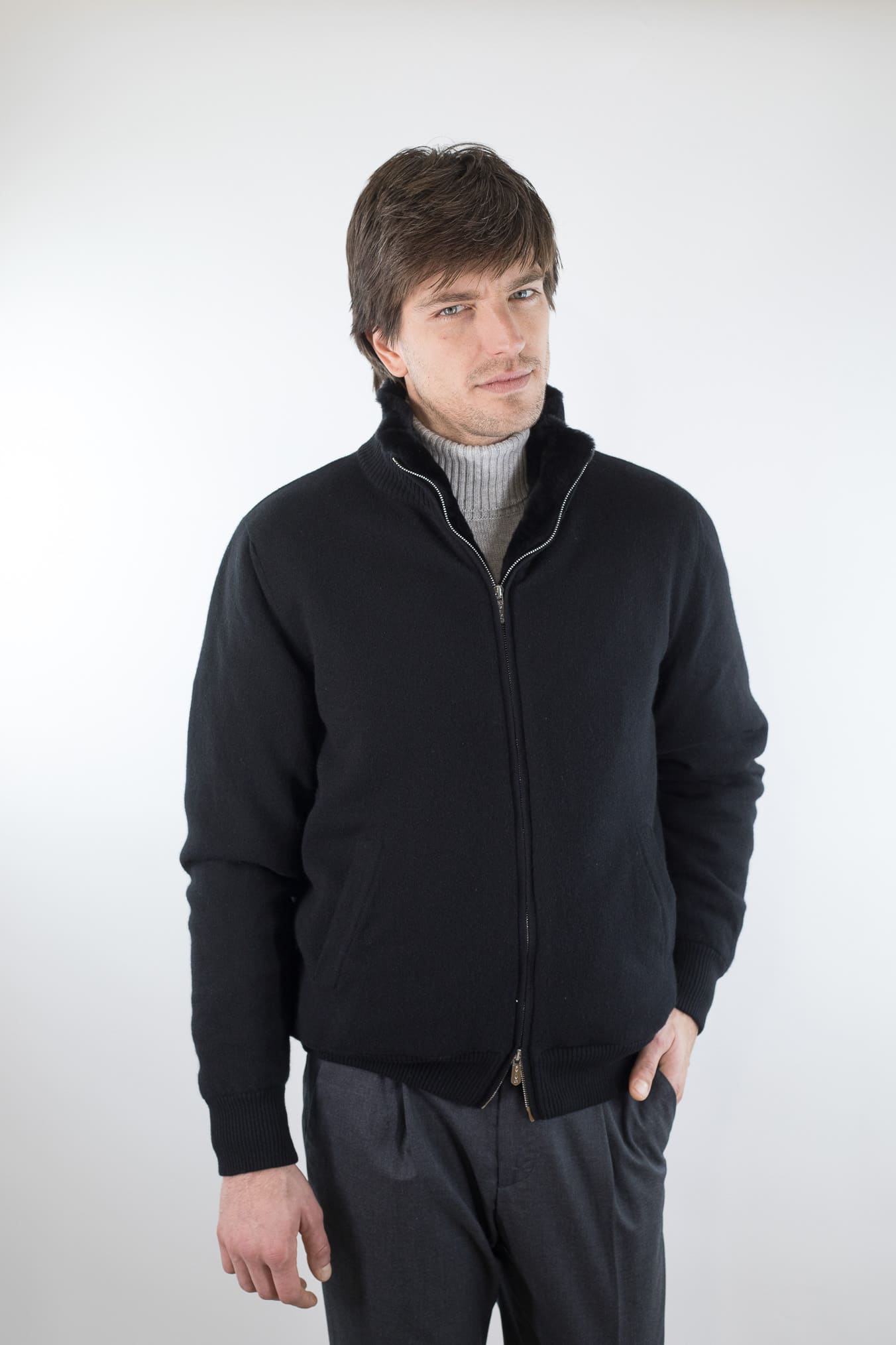 SVEVO PARMA Bomber Maglia Cashmere Castorino Nero