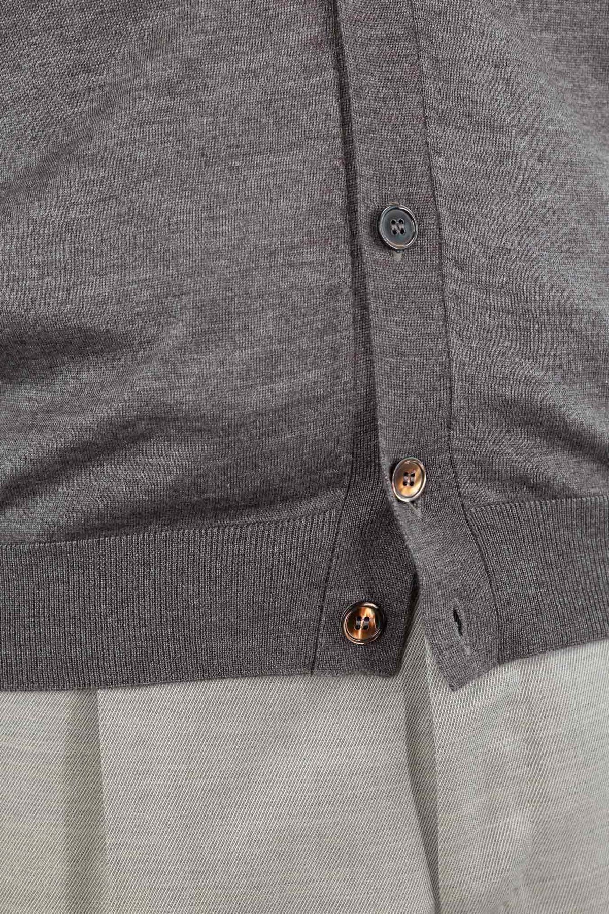 GUARINO Gilet Cashmere Bottoni Tortora
