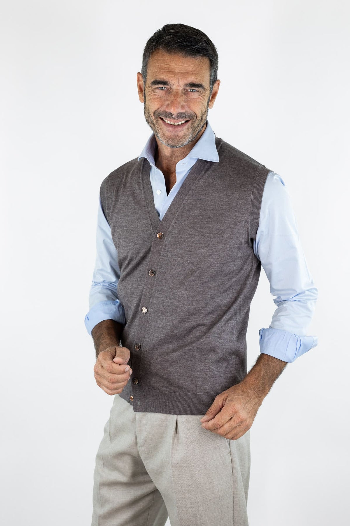 GUARINO Gilet Cashmere Bottoni Tortora