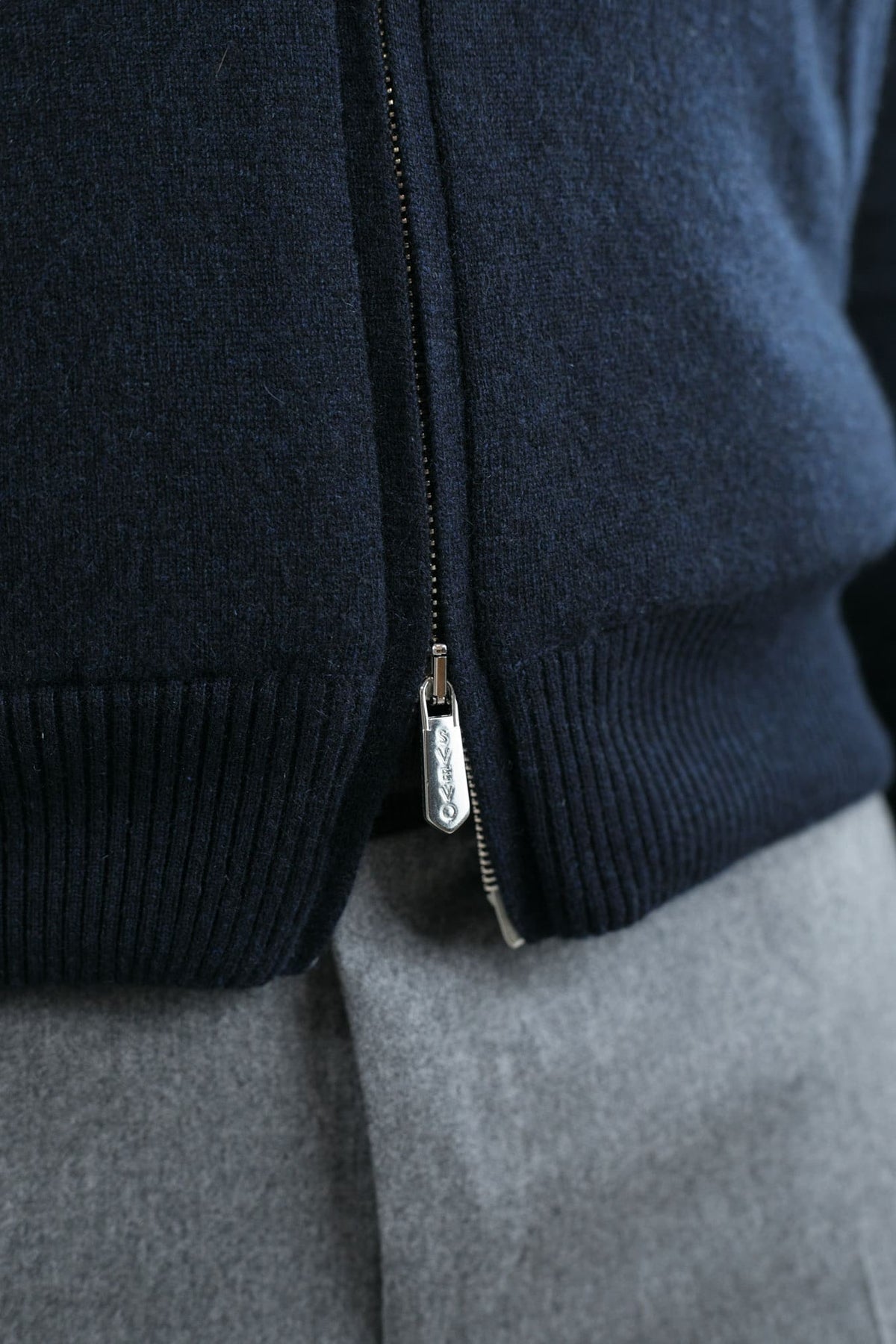 SVEVO PARMA Bomber Maglia Cashmere Castorino Blu
