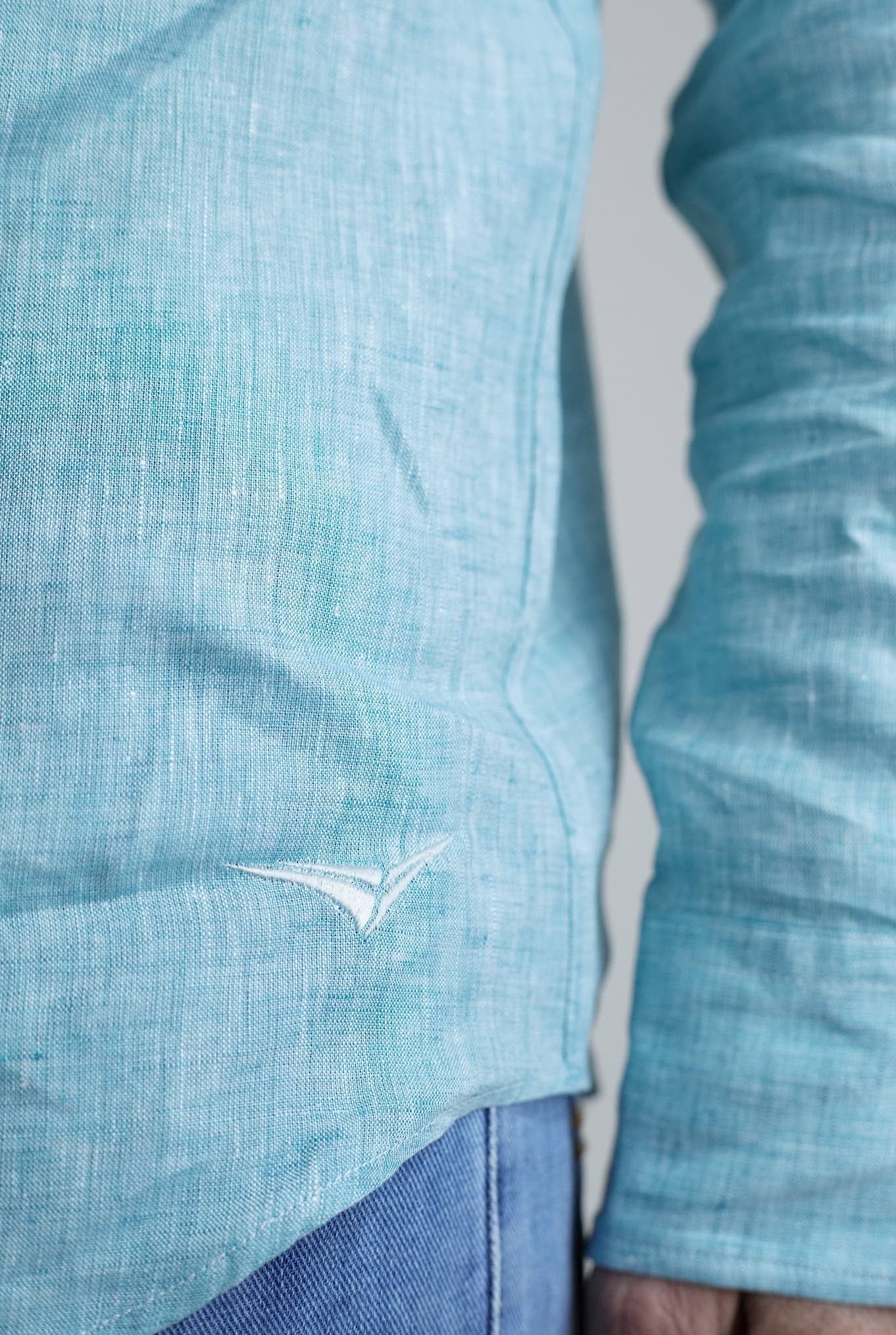 SEASE ML Fish Tail Linen Poweder Blue Shirt