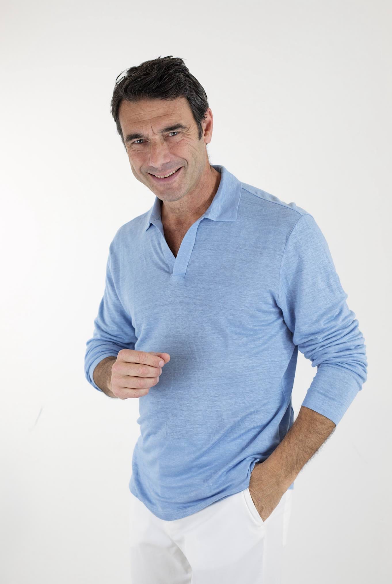 Long Sleeve Polo Shirt in Light Blue Linen Jersey