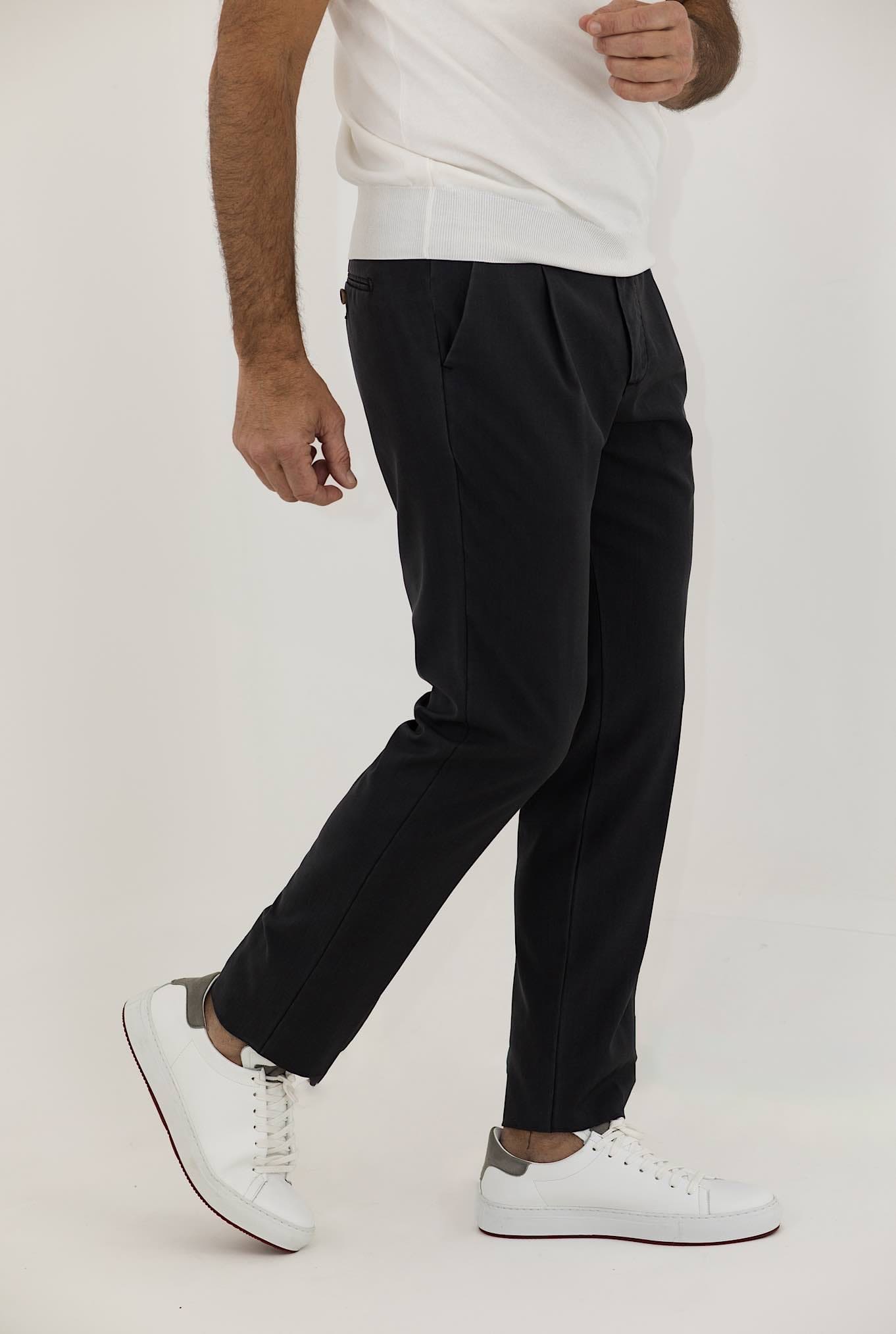 MYTHS MYTHS Pantaloni Fresco Lana con Pinces Nero