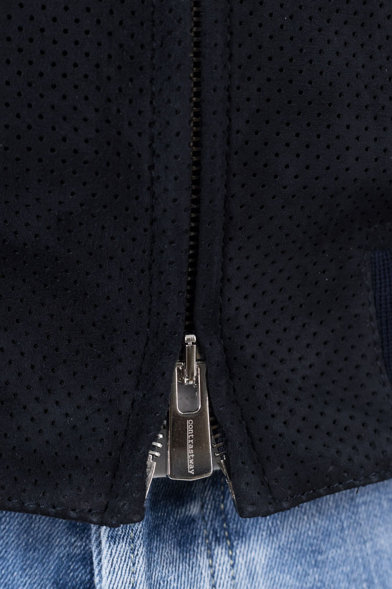 CONTRASTWAY Giubbino Microforato in Suede Blu Scuro