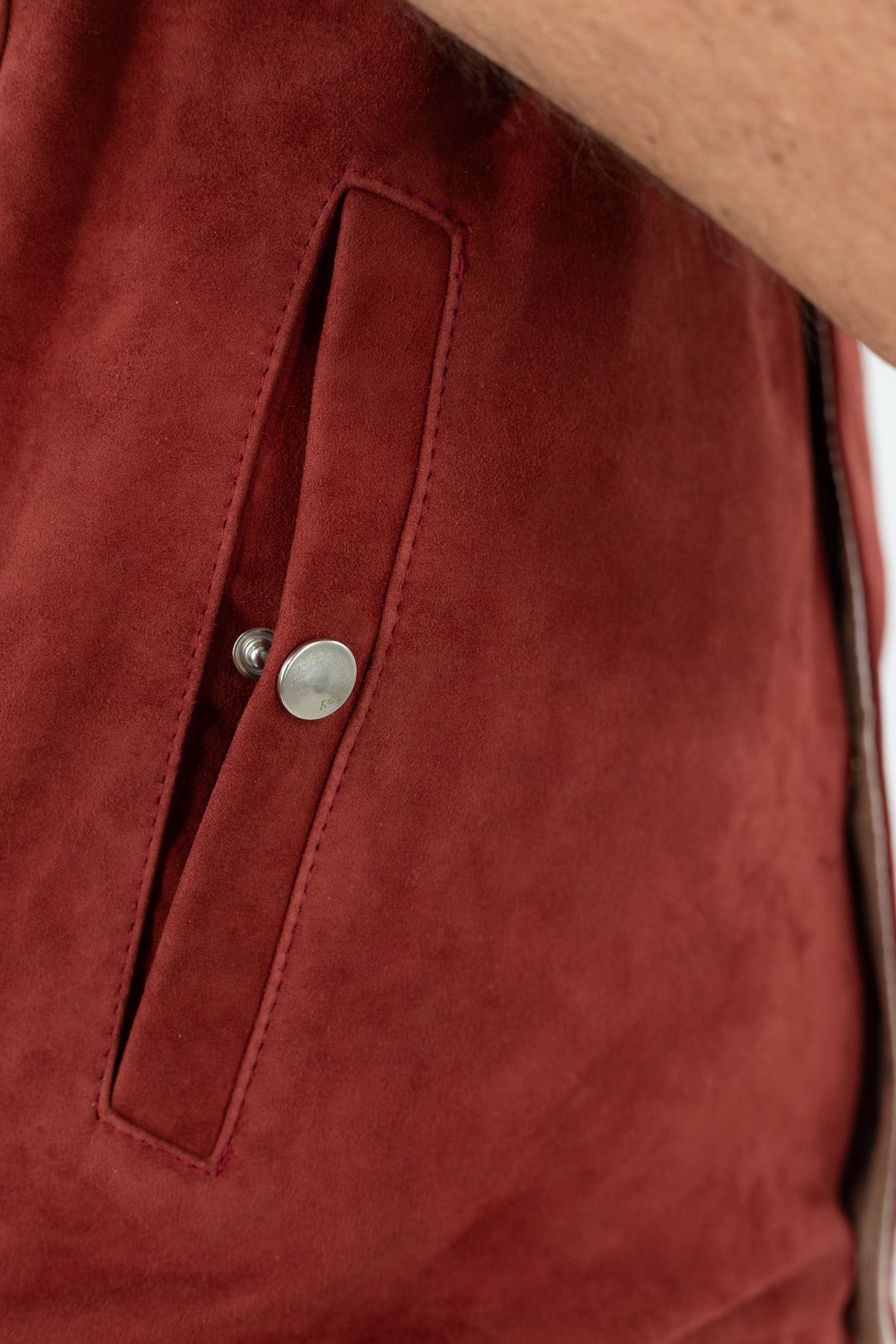 CONTRASTWAY Gilet Suede Light Wash Rosso