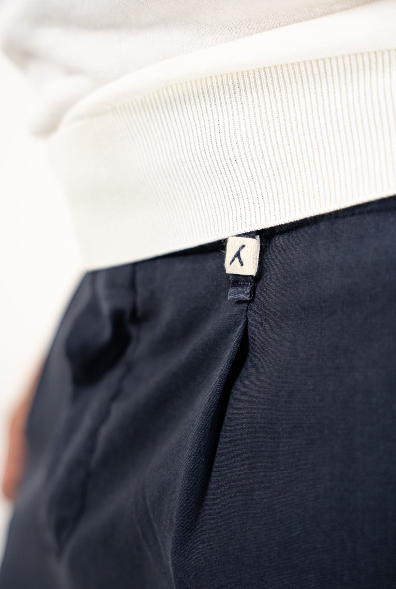 MYTHS Pantaloni Fresco Lana con Pinces Blu Navy