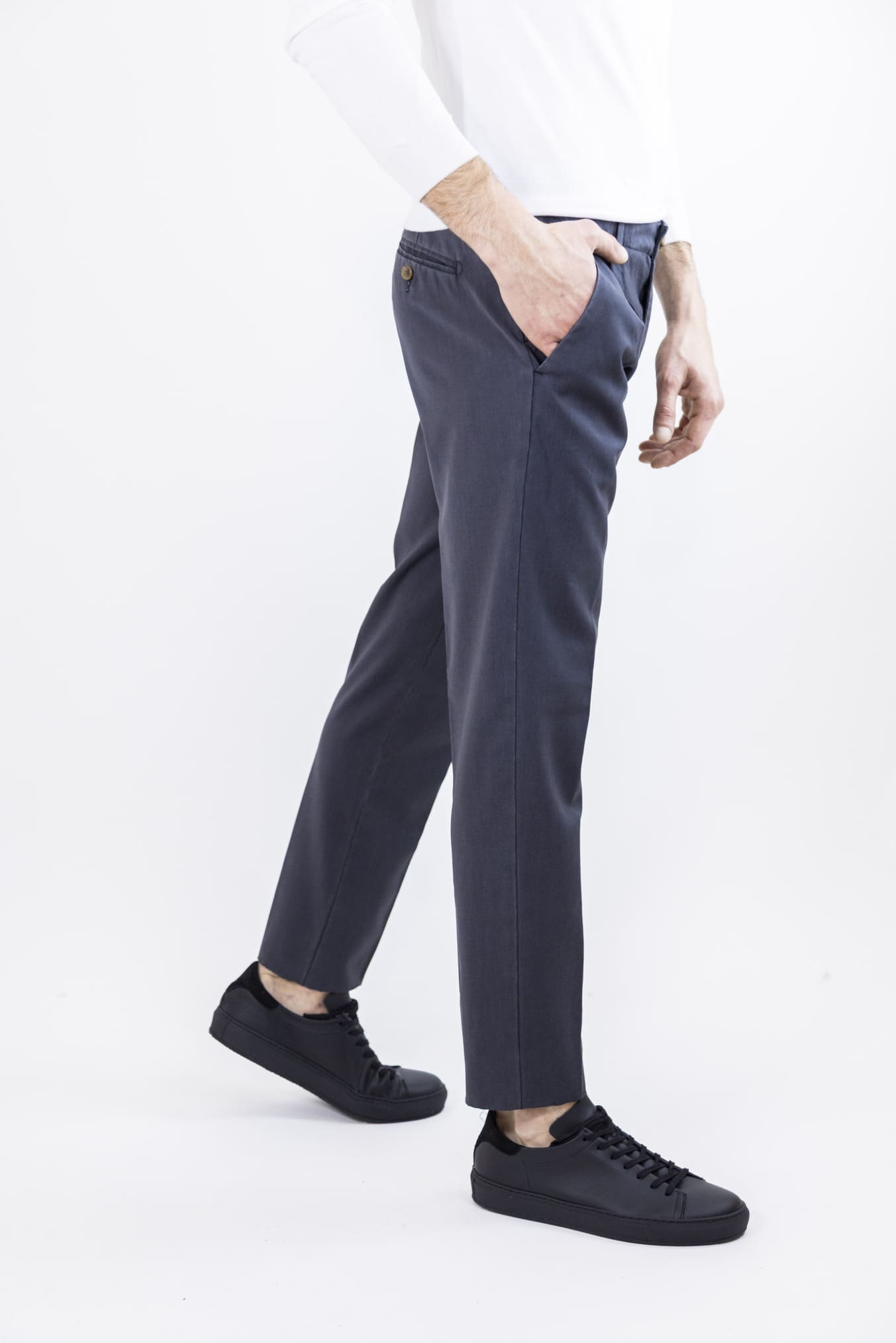 MYTHS Pantaloni Fresco Lana con Pinces Nero