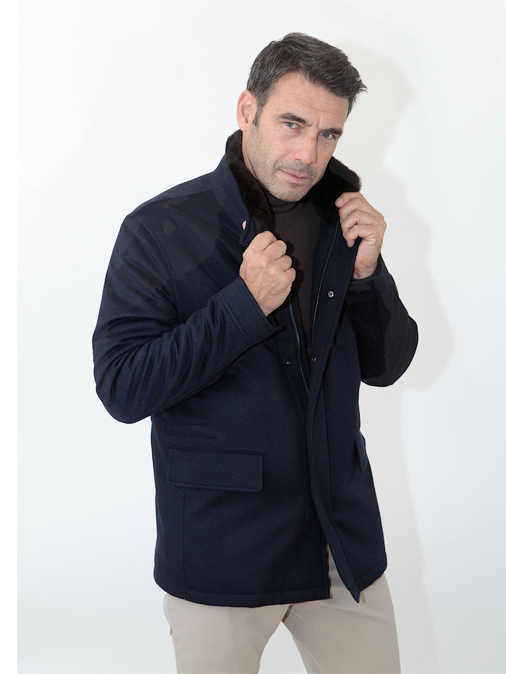 Guarino Giaccone in cashmere e castorino blu