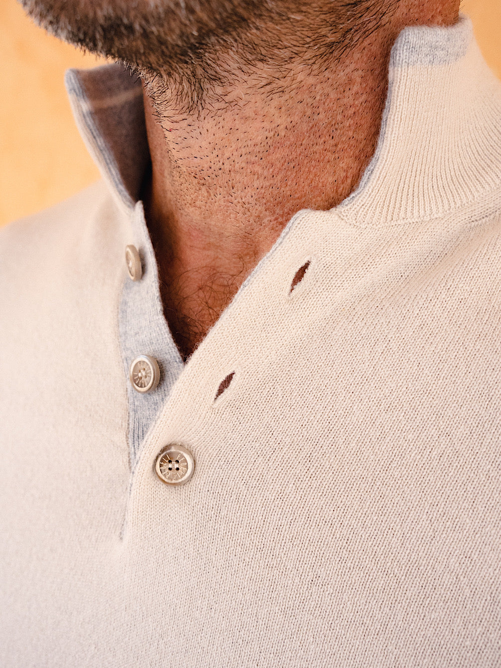 Faithful sand cashmere 3-button pullover
